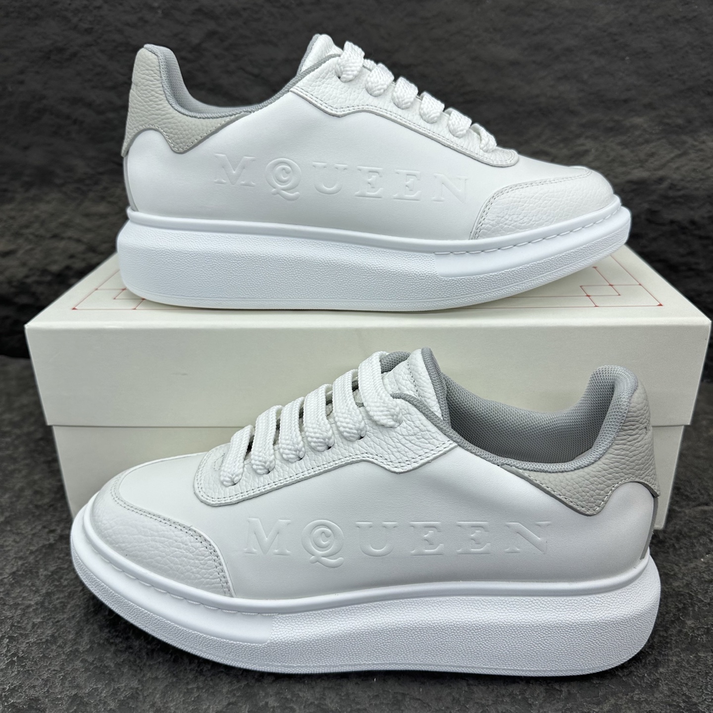Alexander McQueen 25ss Sneaker Size 36-46