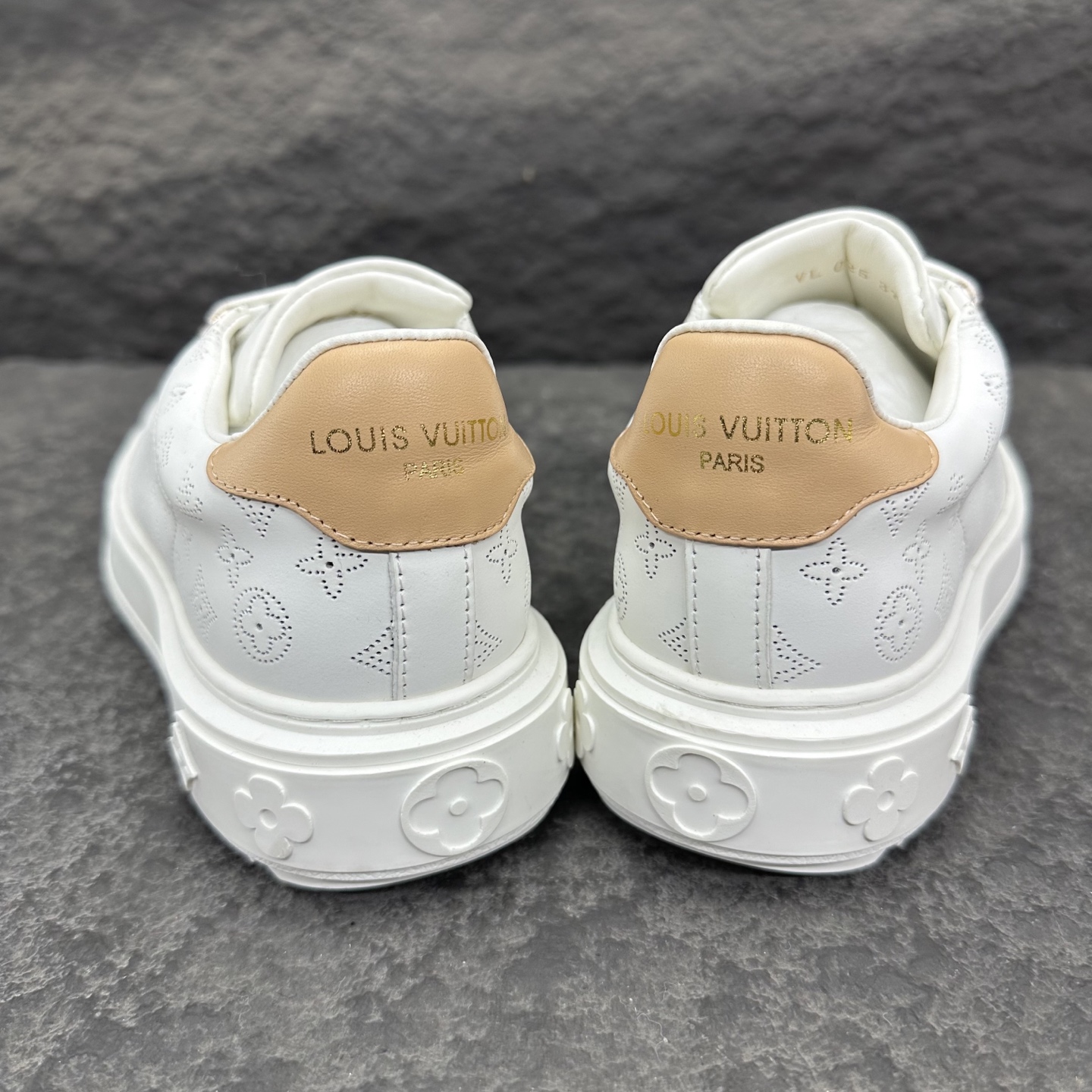 Louis Vuitton Time Out Sneaker Size 36-46