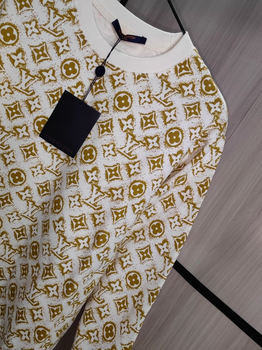 Louis Vuitton Unisex Sweatshirt Size S-XL