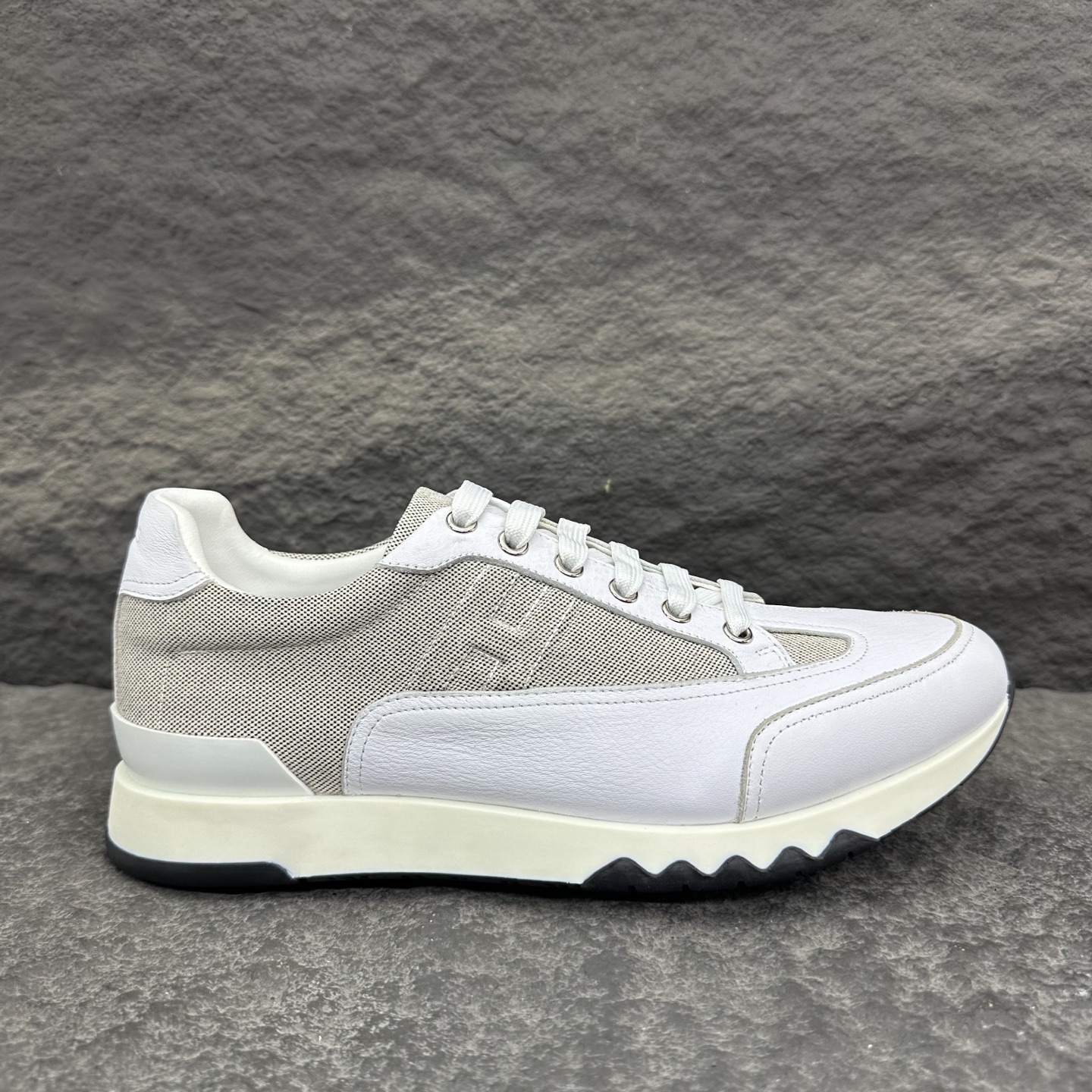 Hermes 25ss Trail Sneaker Size 39-46