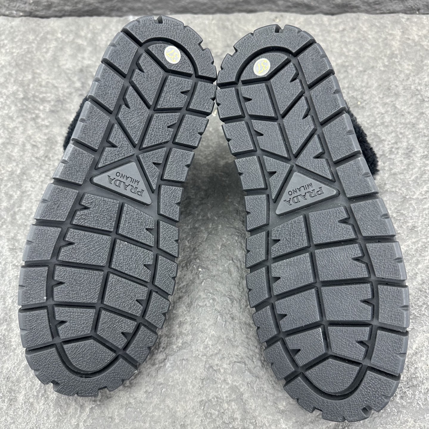 Prada 25ss Women Sneaker Size 36-41