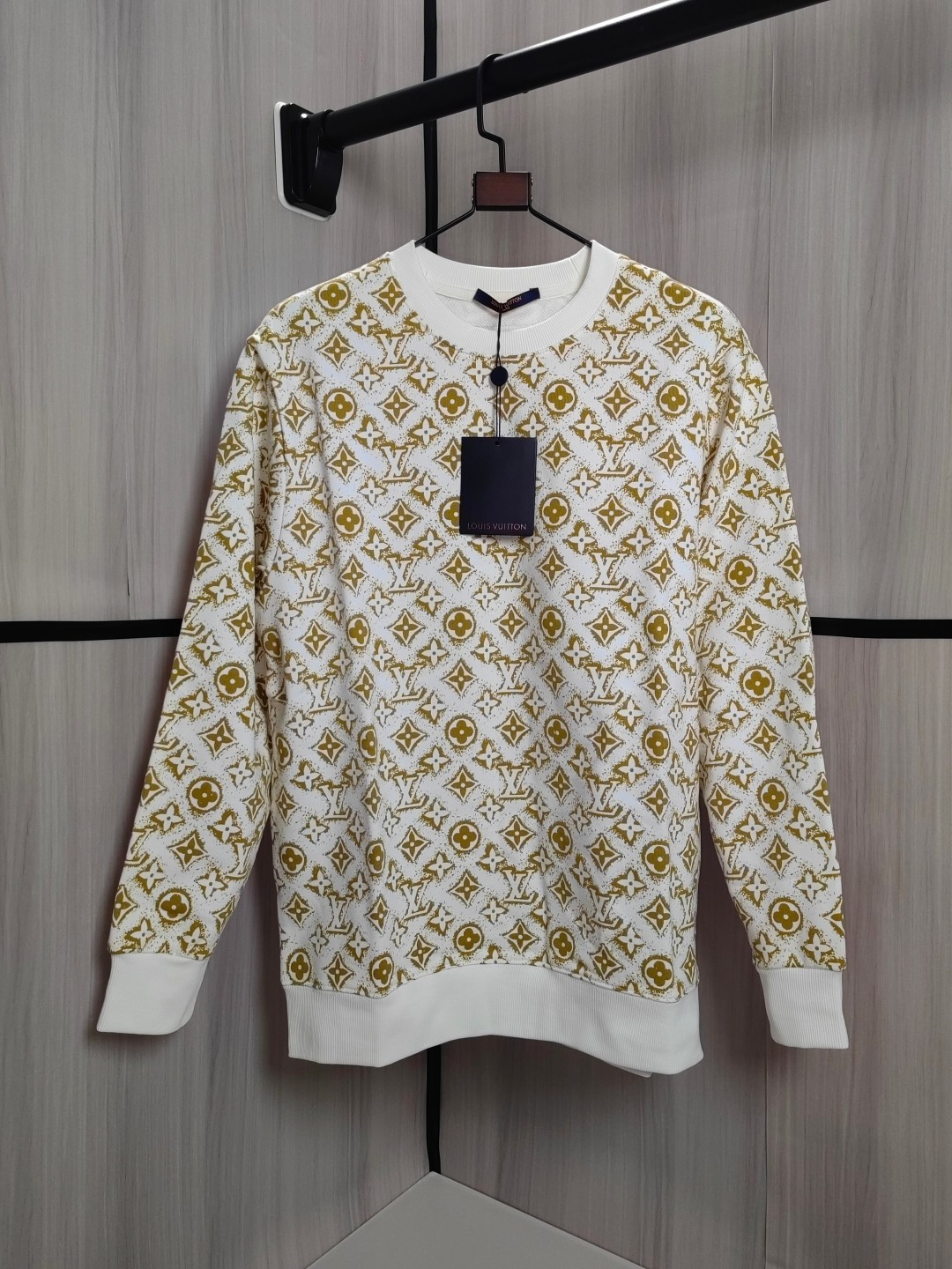 Louis Vuitton Unisex Sweatshirt Size S-XL