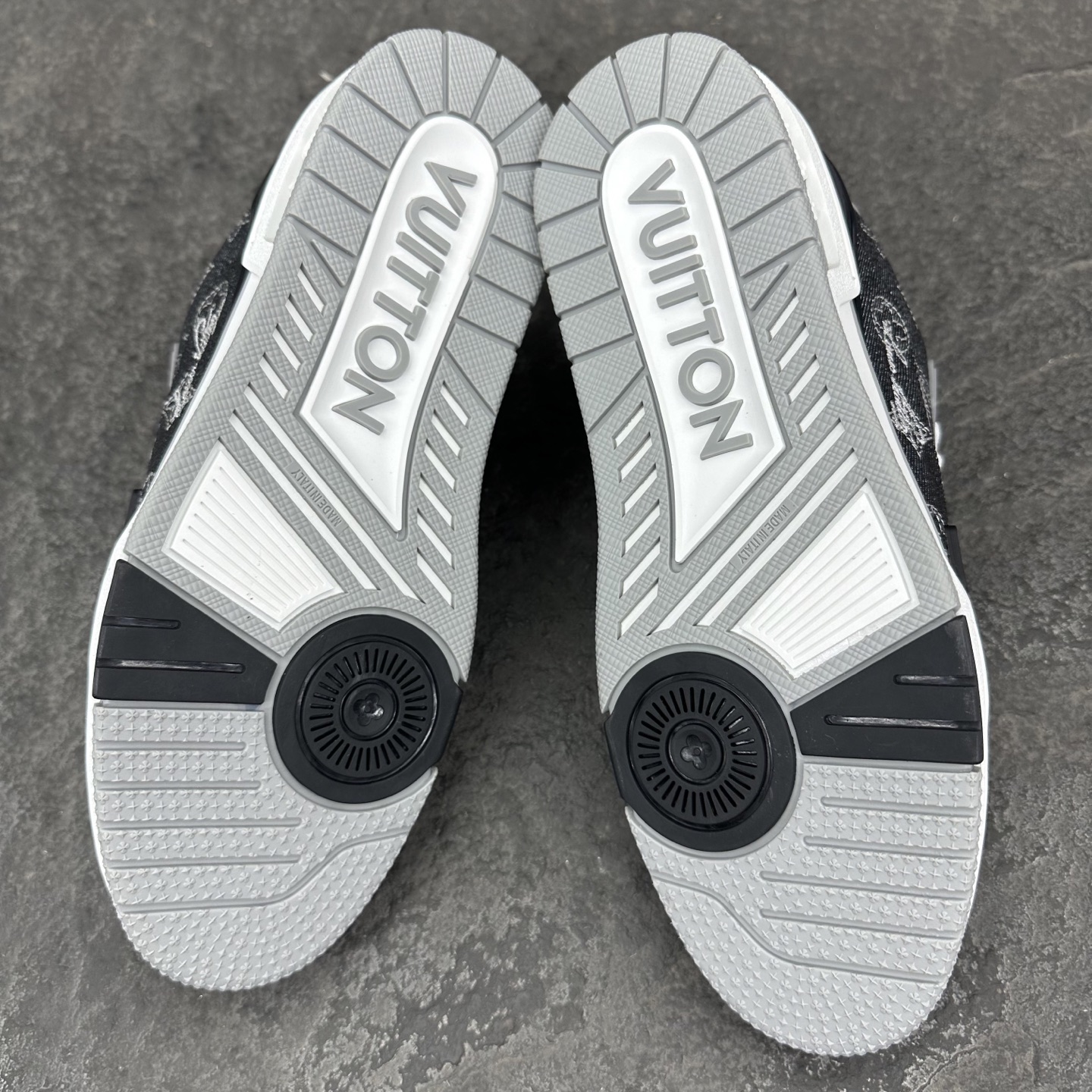 Louis Vuitton LV 1AIOIZ LV CLASSIC Sneaker Size 36-46