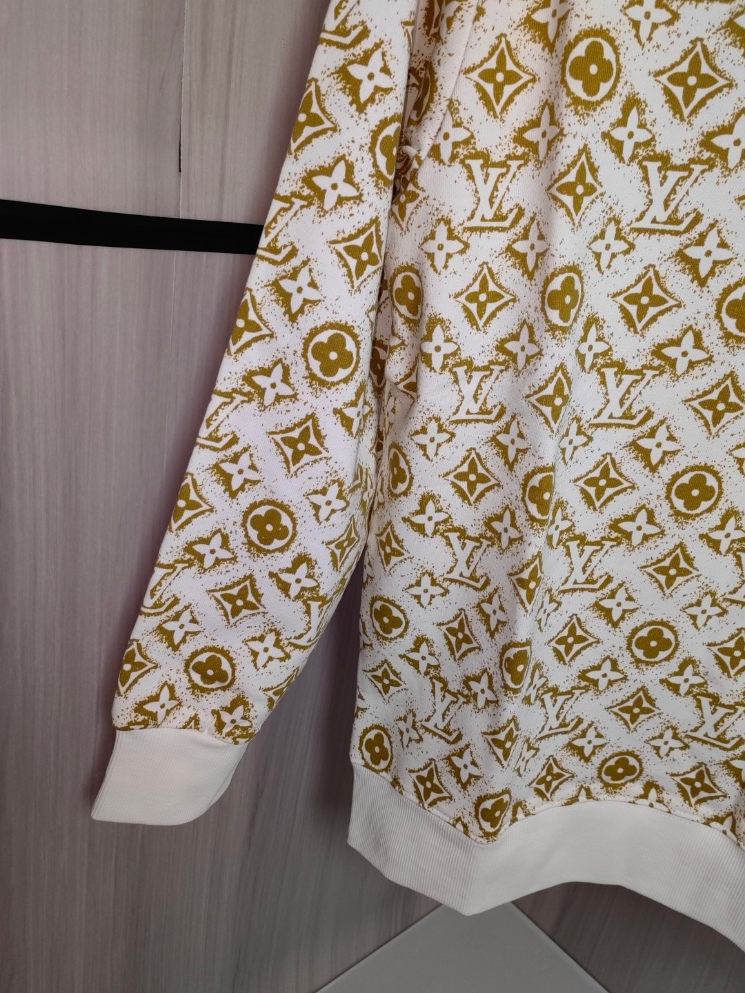 Louis Vuitton Unisex Sweatshirt Size S-XL