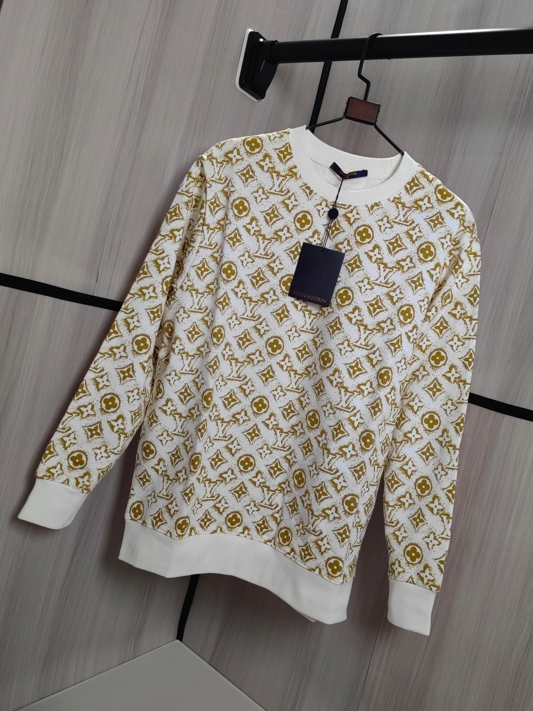 Louis Vuitton Unisex Sweatshirt Size S-XL