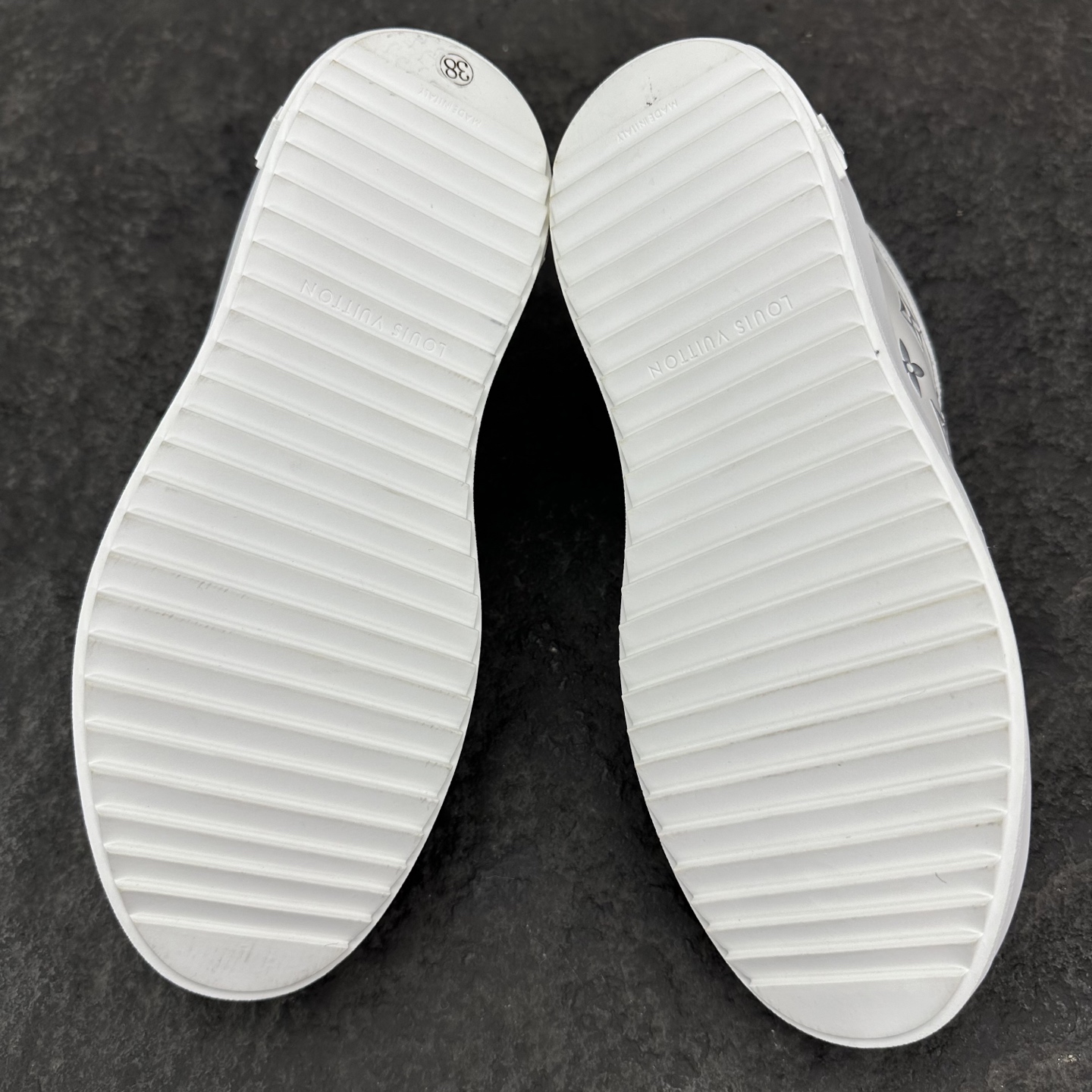 Louis Vuitton Time Out Sneaker Size 36-46