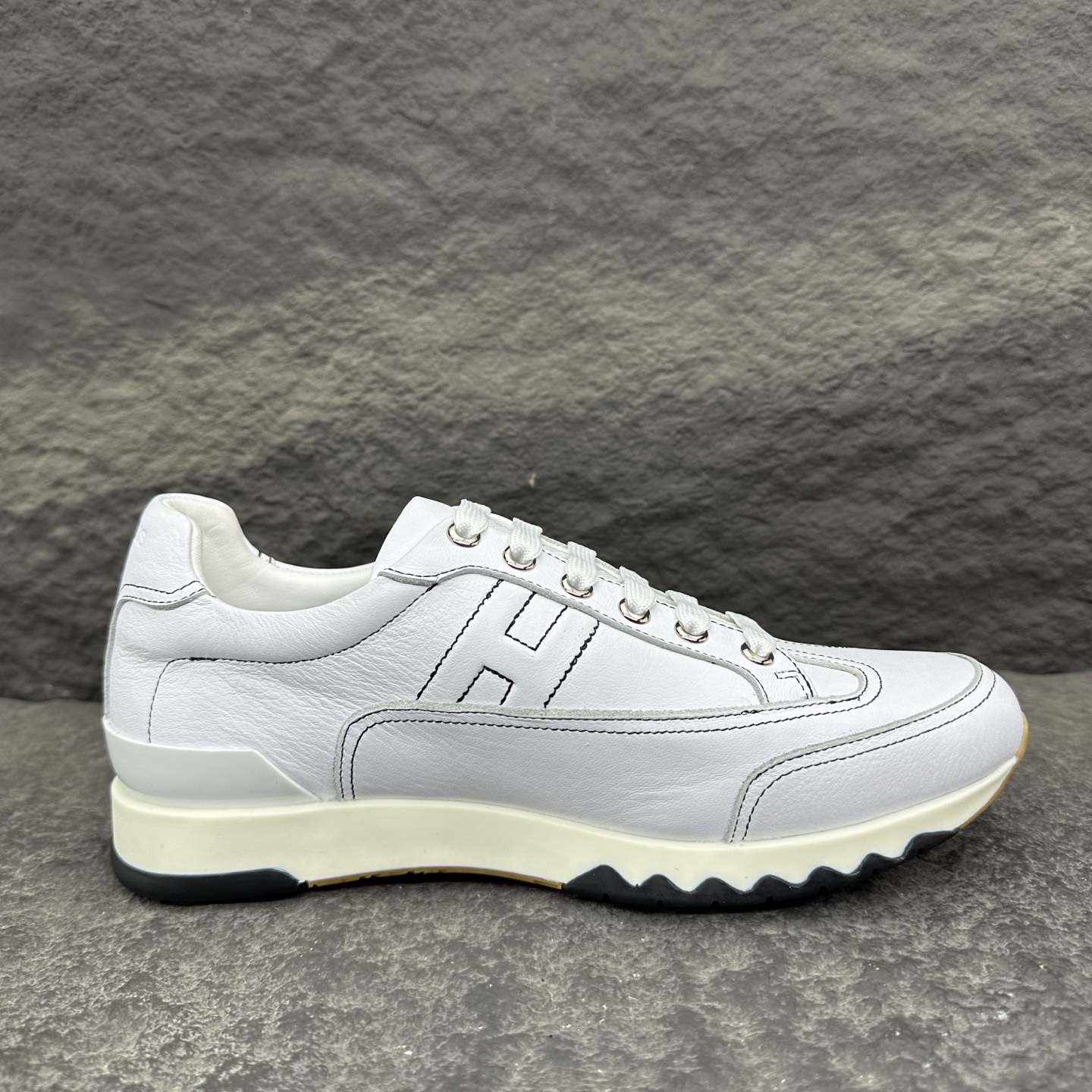 Hermes 25ss Trail Sneaker Size 39-46