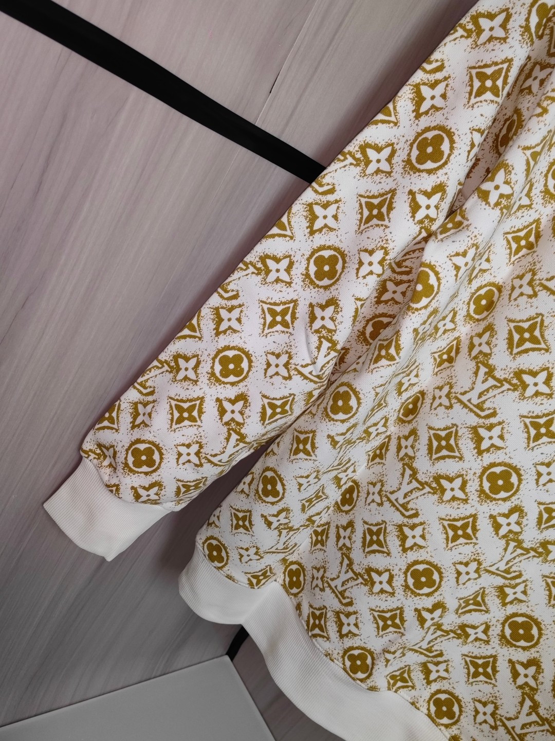 Louis Vuitton Unisex Sweatshirt Size S-XL