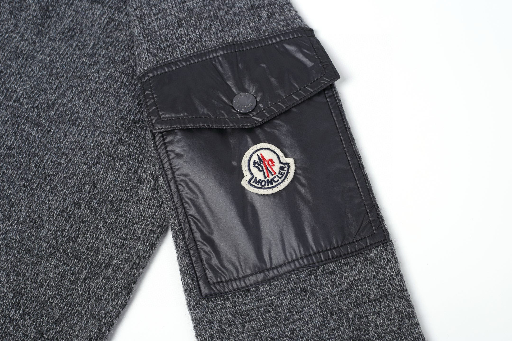 Moncler Unisex Sweatshirt Size S-XL