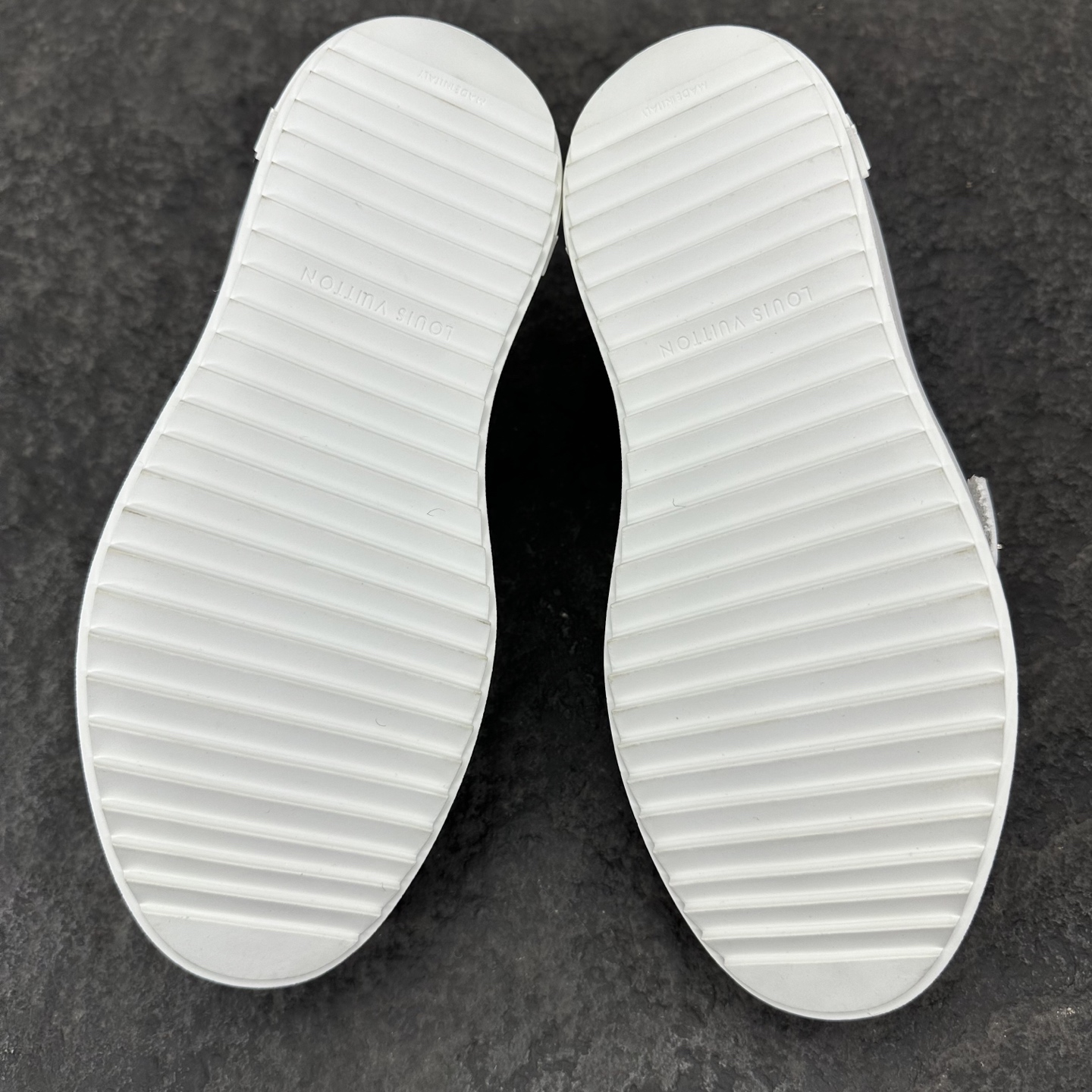 Louis Vuitton Time Out Sneaker Size 36-46