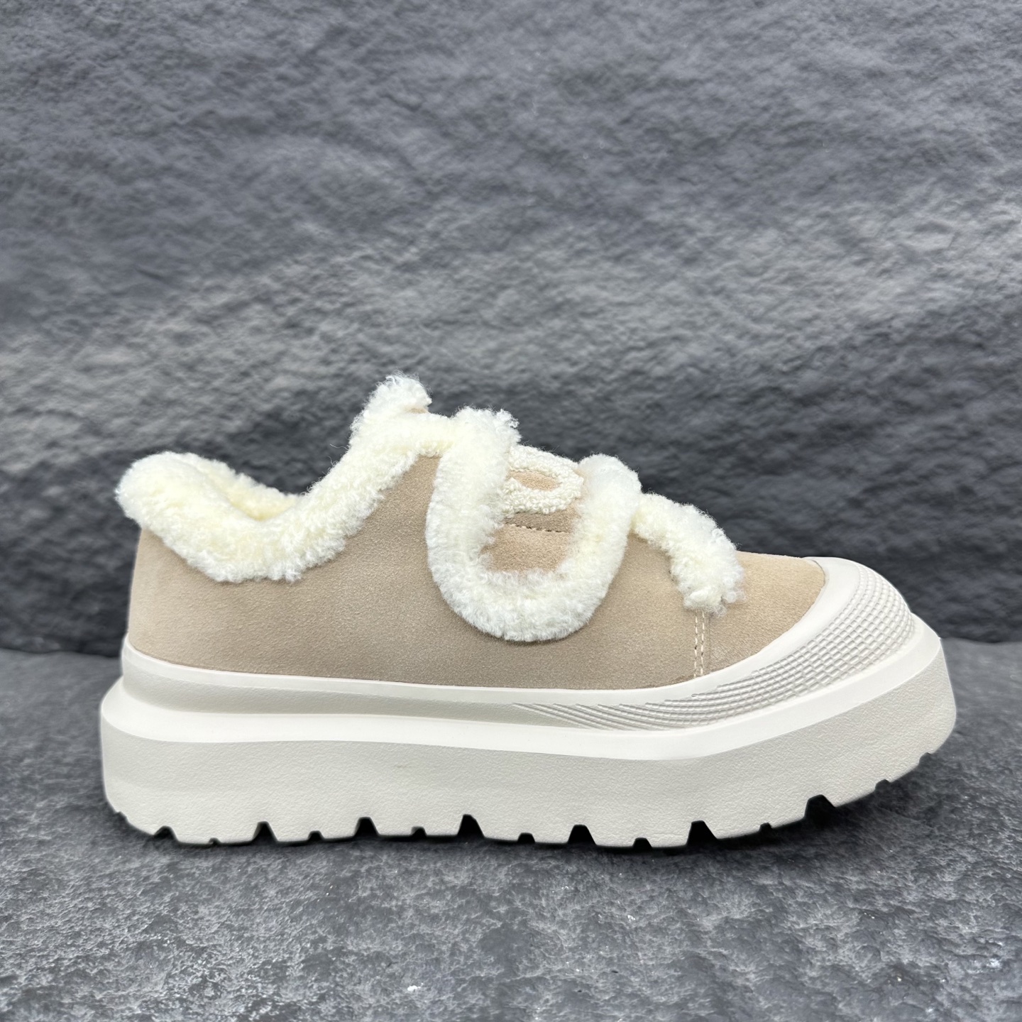 UGG 25ss plush Boots Size 36-41