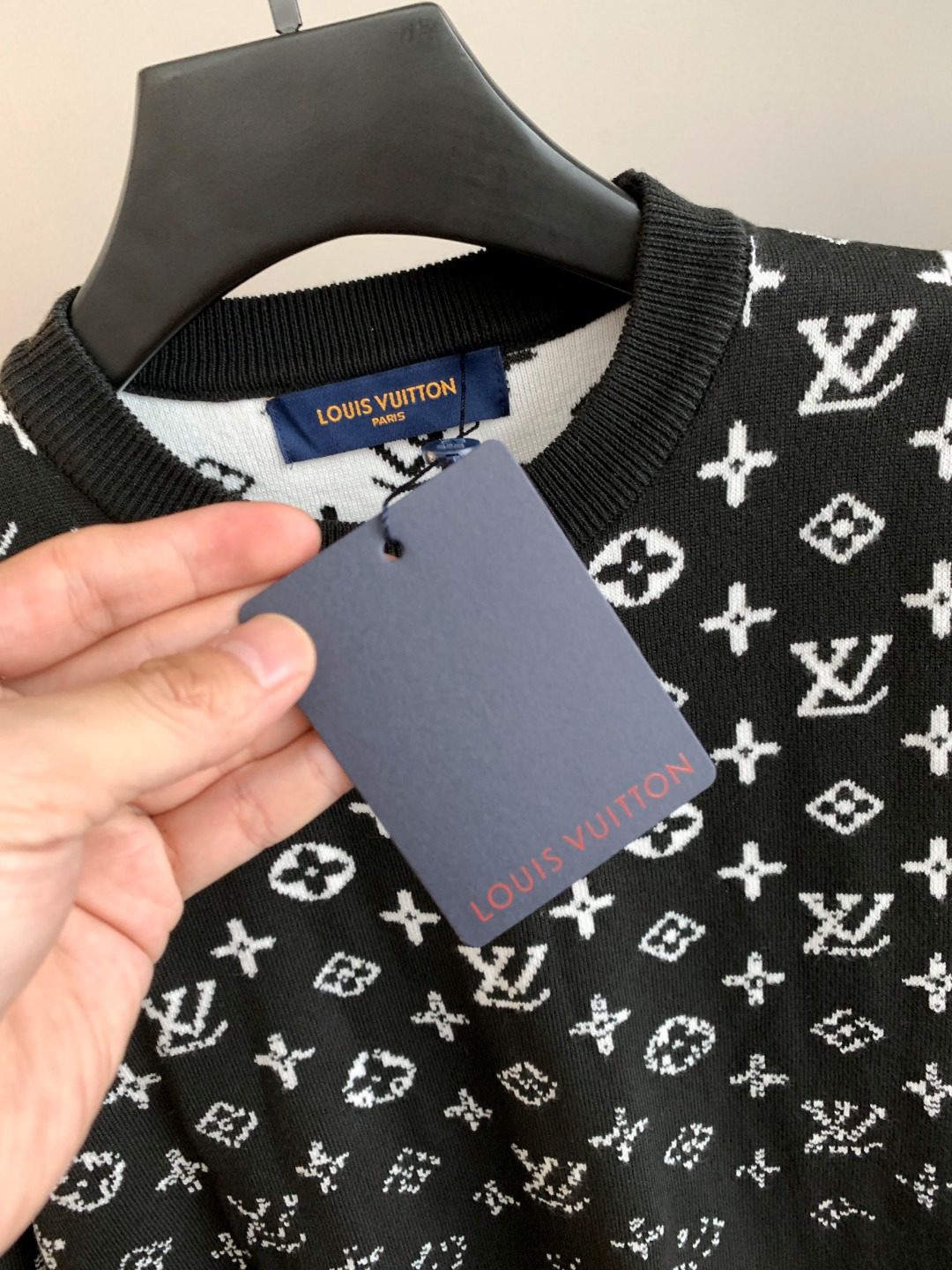 Louis Vuitton Unisex Sweatshirt Size S-XXL