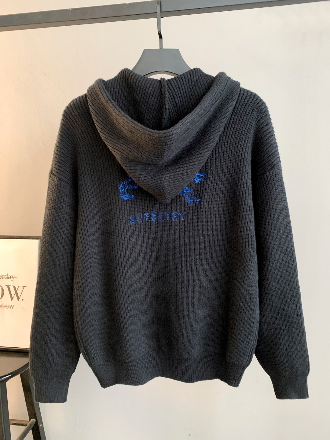 Burberry Unisex Sweatshirt Size S-XXL