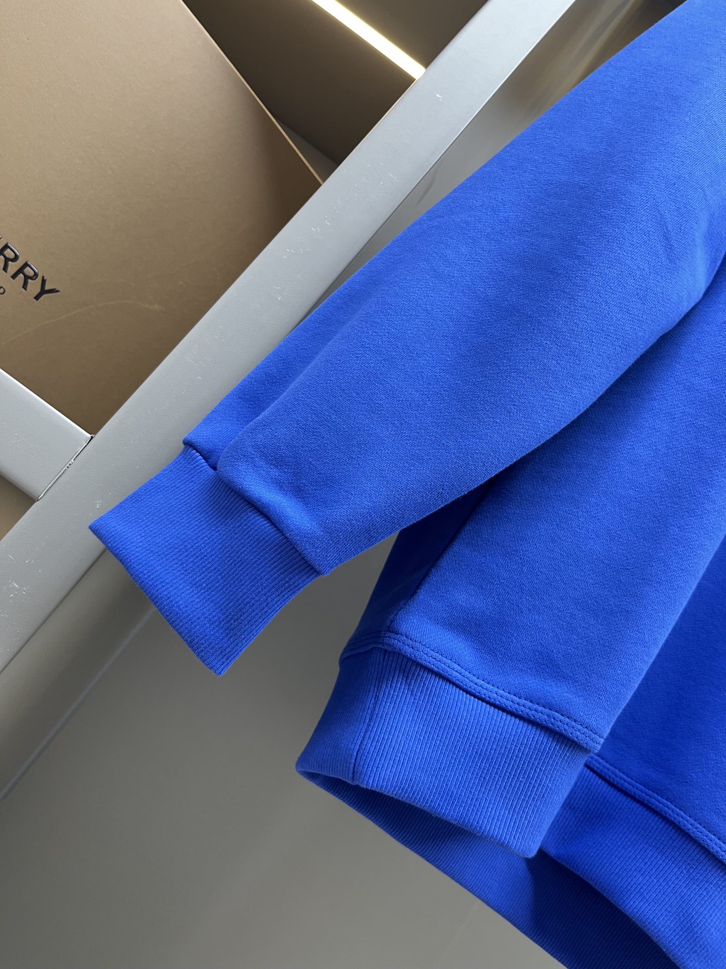 Burberry Unisex Sweatshirt Size S-XXL