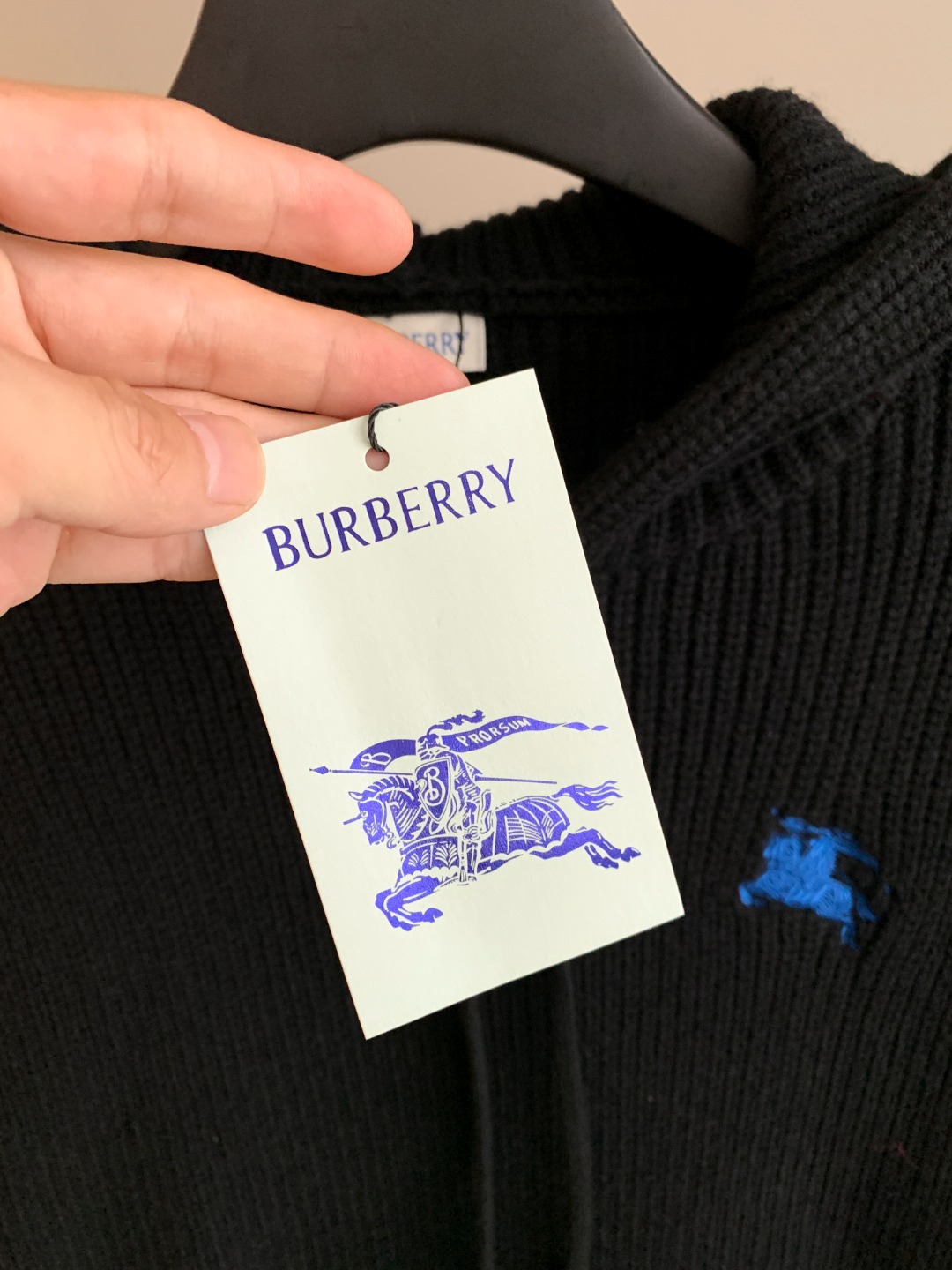 Burberry Unisex Sweatshirt Size S-XXL