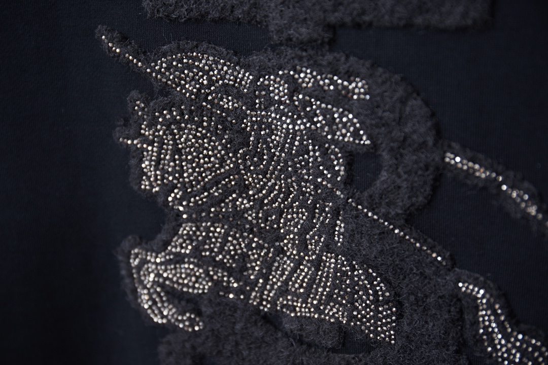 Burberry Unisex Sweatshirt Size S-XL