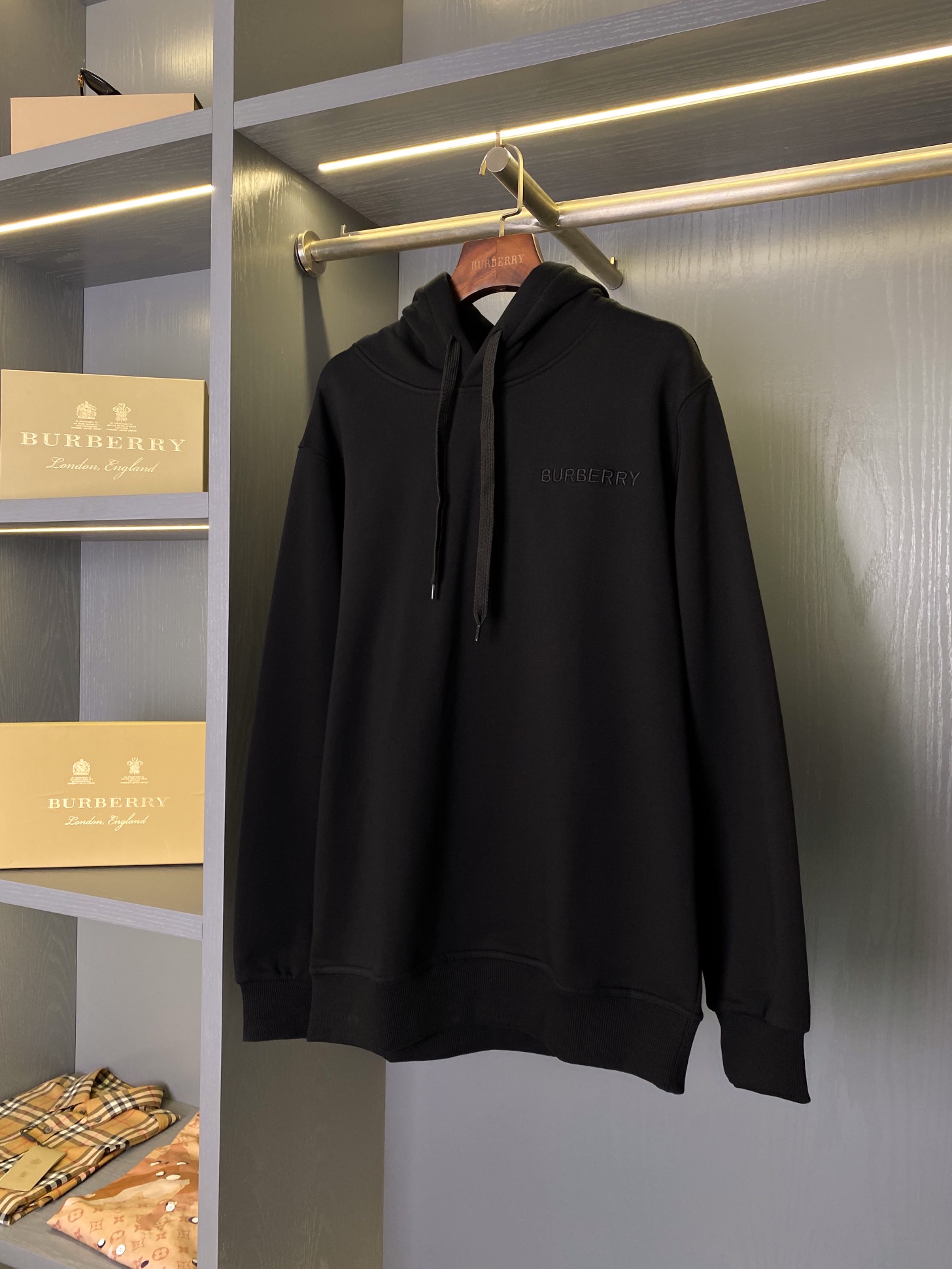 Burberry Unisex Sweatshirt Size S-XXL