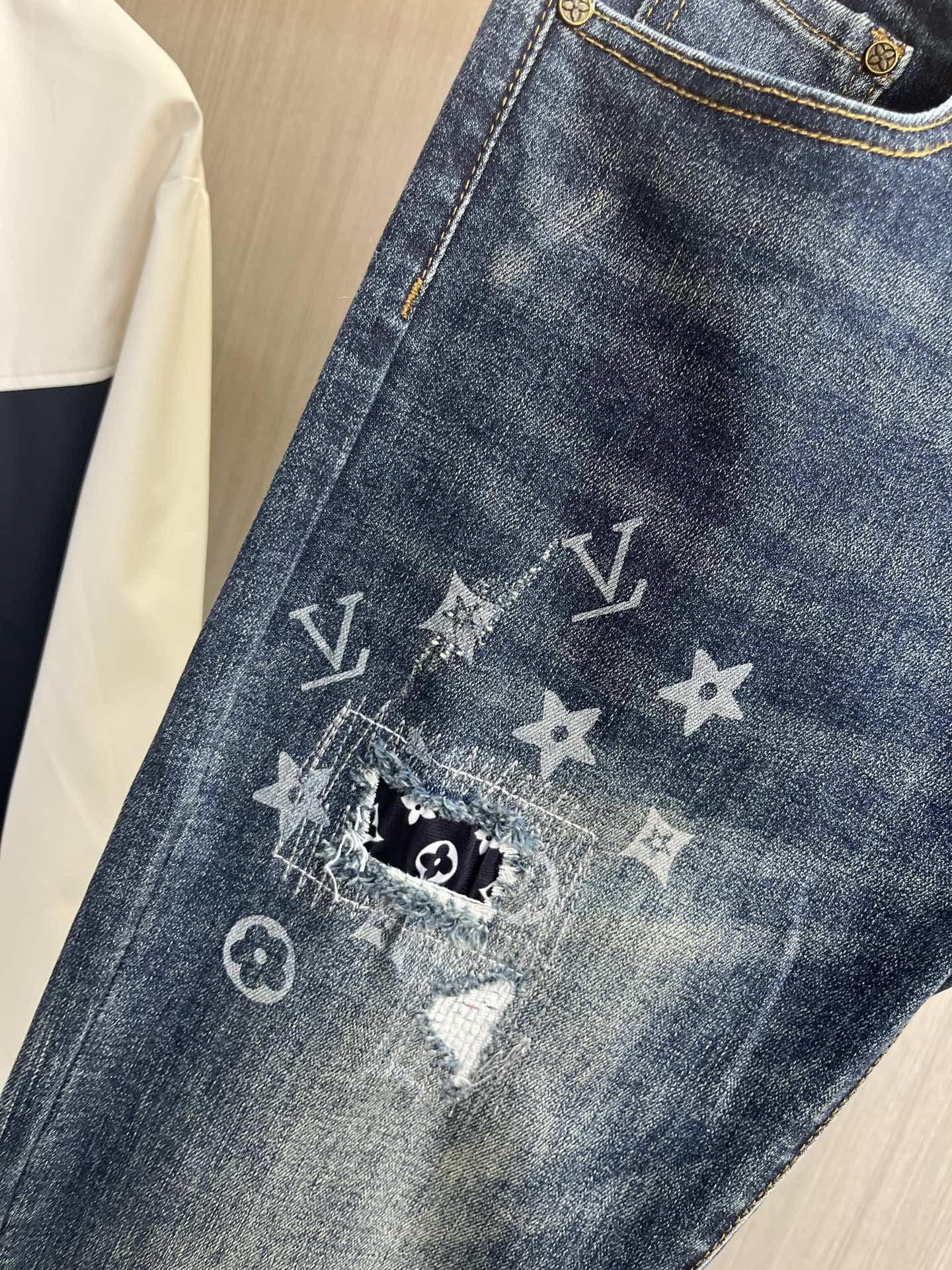 Louis Vuitton Jeans Men Size 28-38