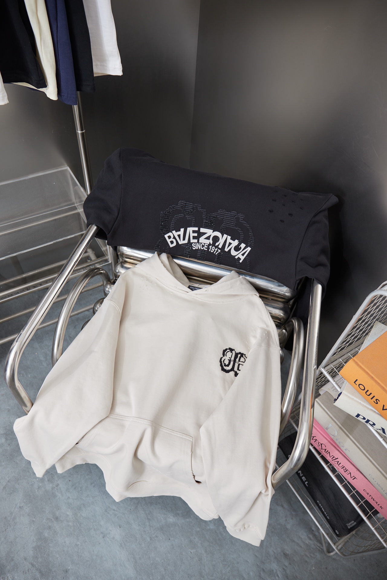 Balenciaga Unisex Sweatshirt Size S-XL