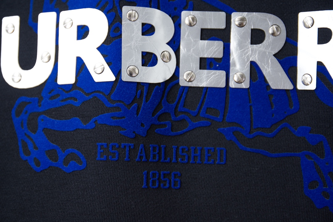 Burberry Unisex Sweatshirt Size S-XL