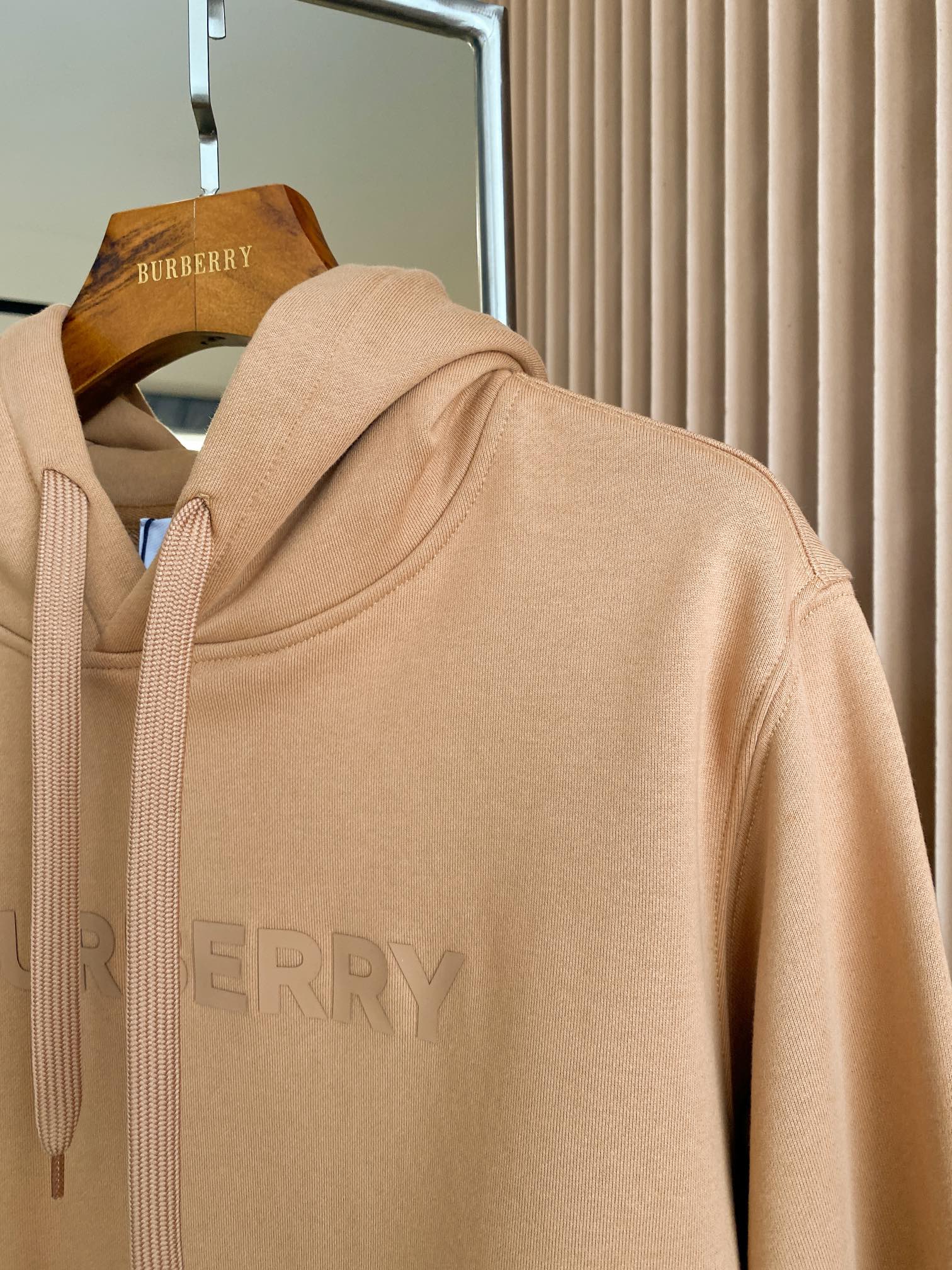Burberry Unisex Sweatshirt Size S-XXL