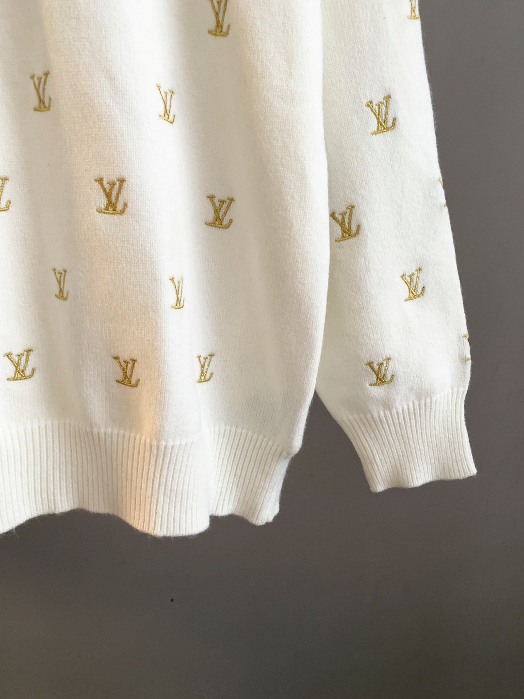 Louis Vuitton Unisex Sweatshirt Size S-XXL