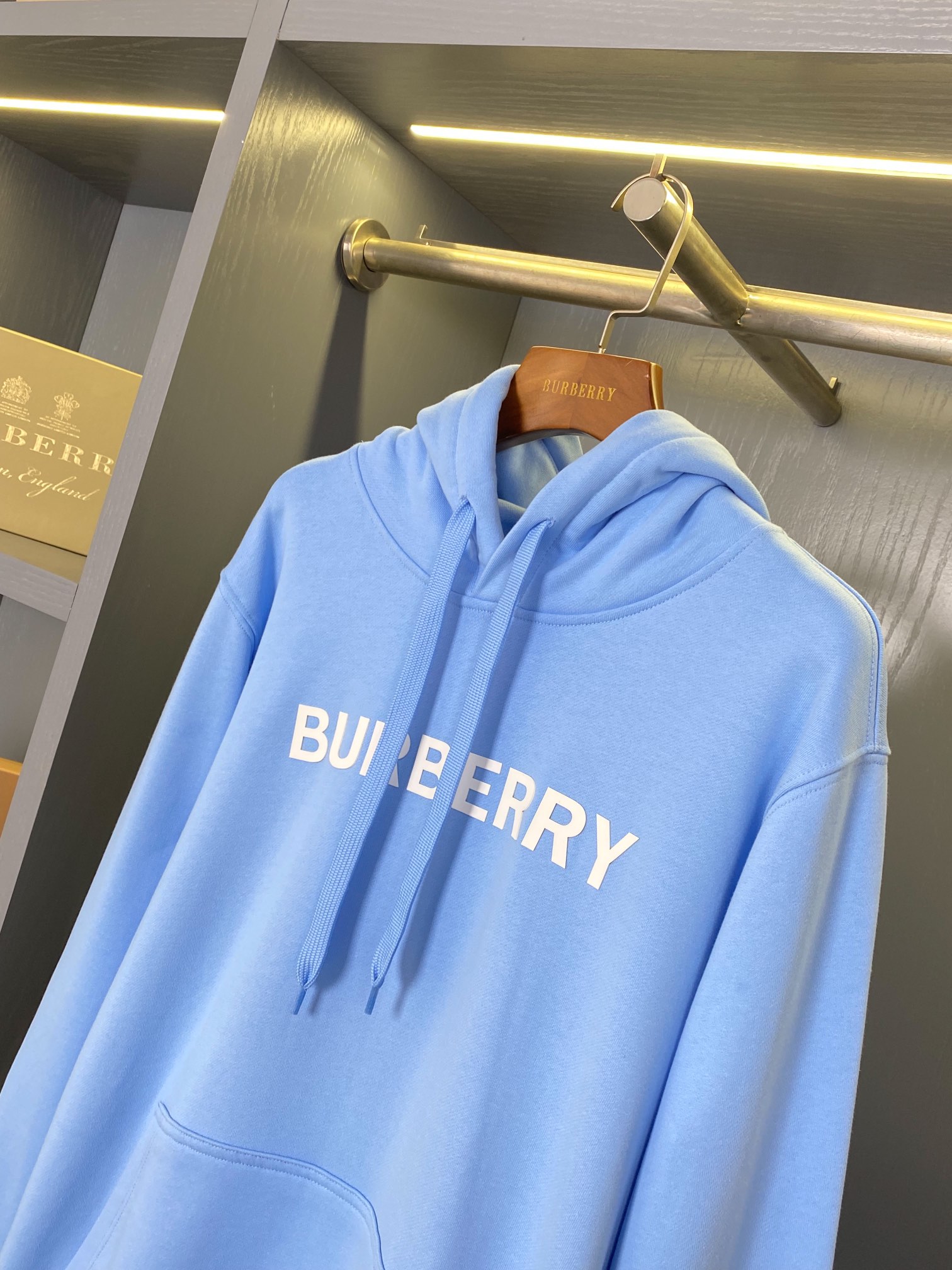 Burberry Unisex Sweatshirt Size S-XXL