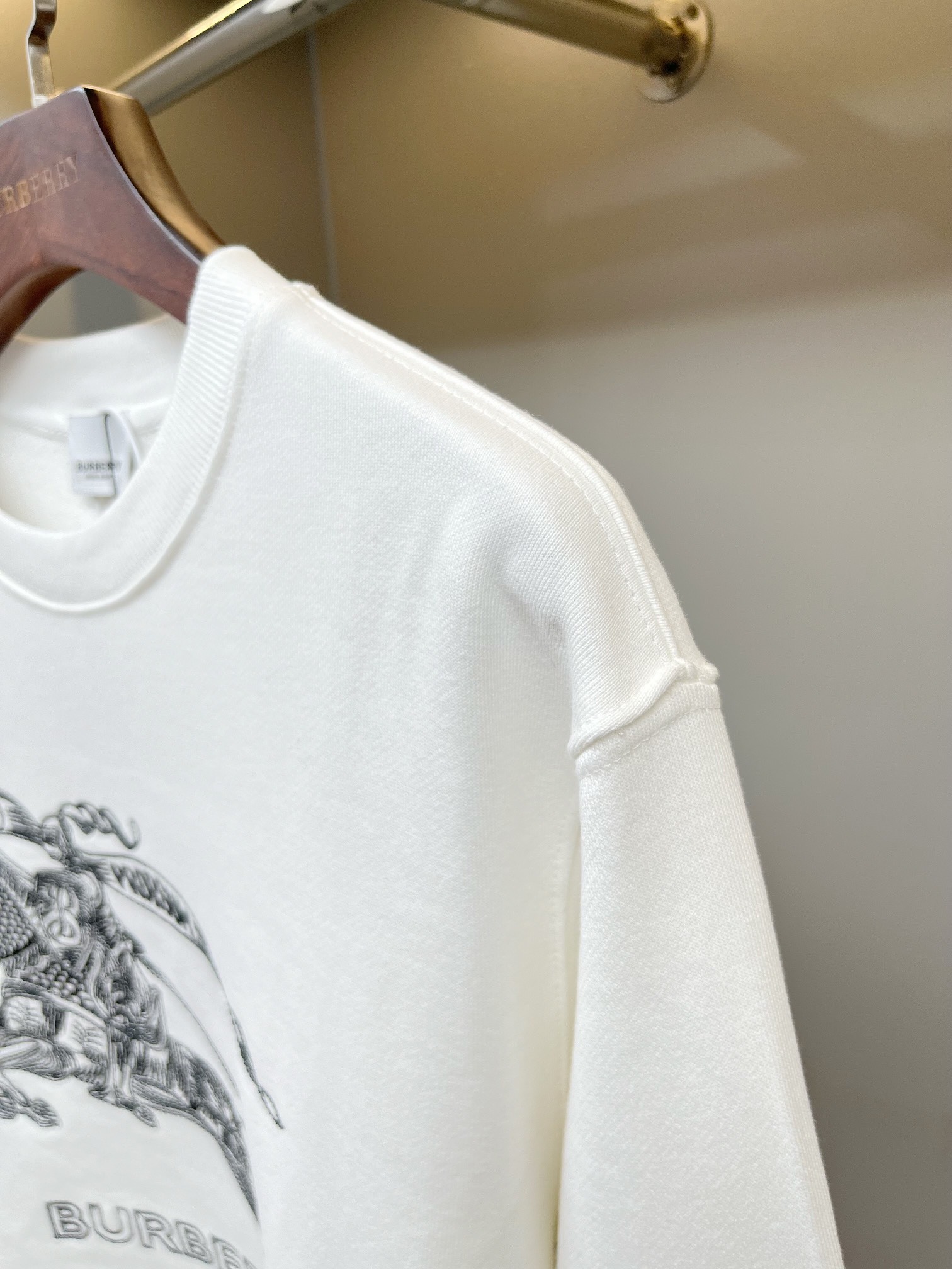 Burberry Unisex Sweatshirt Size S-XXL