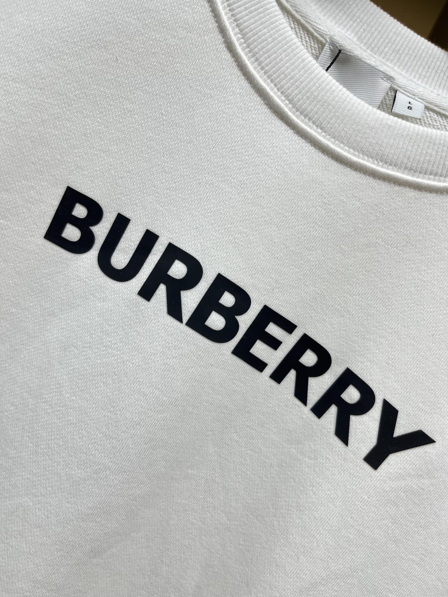 Burberry Unisex Sweatshirt Size S-XXL