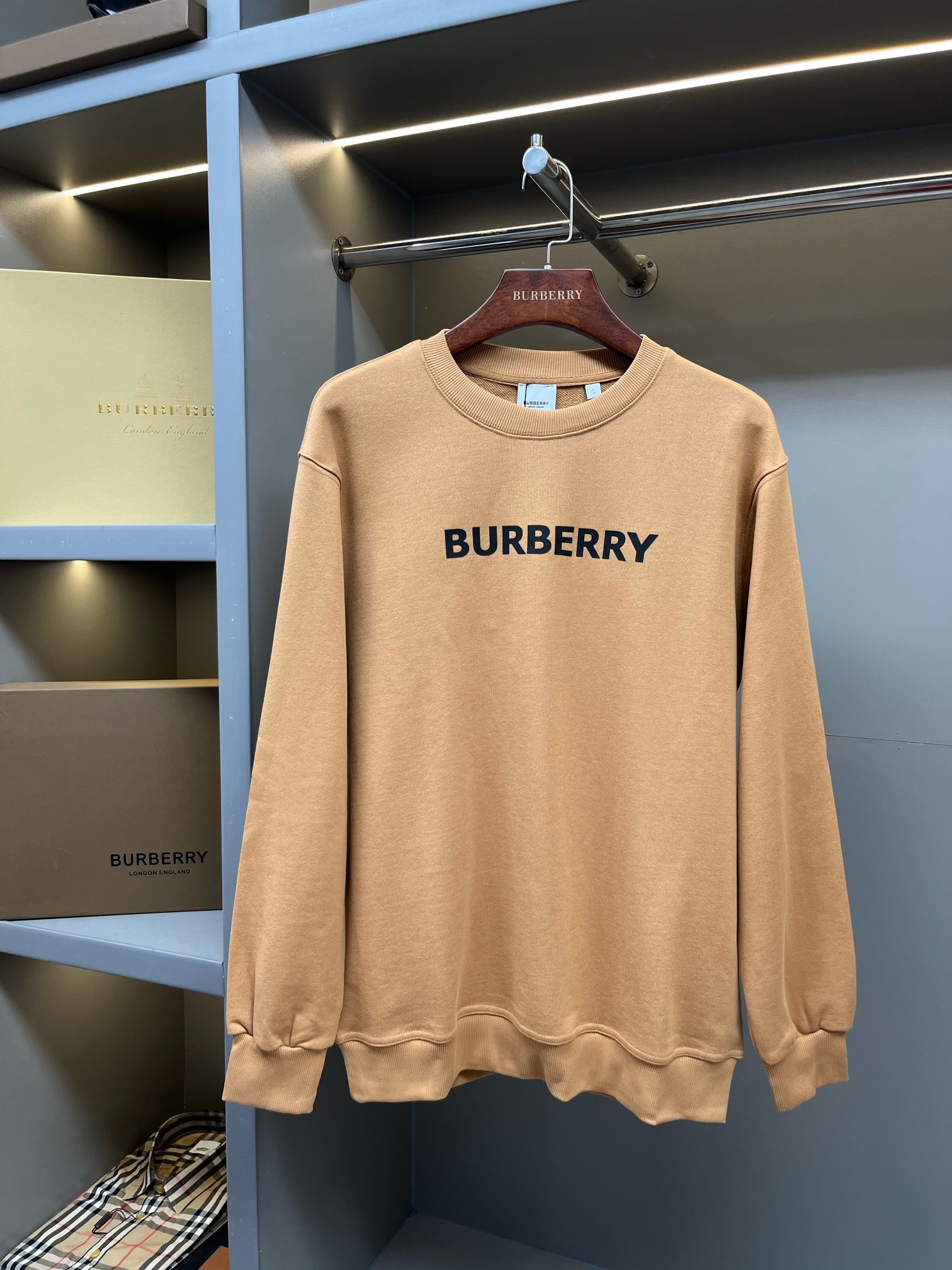 Burberry Unisex Sweatshirt Size S-XXL
