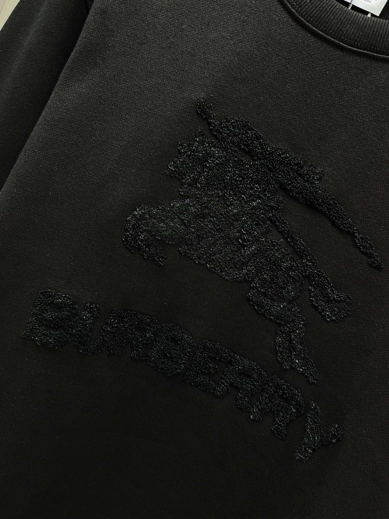 Burberry Unisex Sweatshirt Size S-XXL