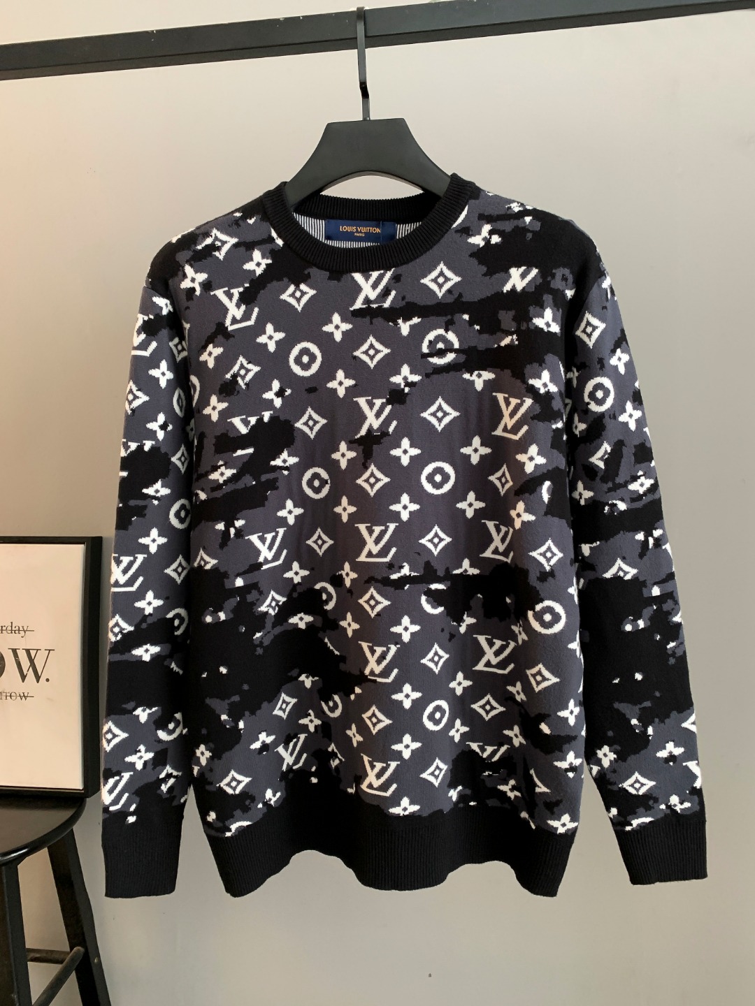 Louis Vuitton Unisex Sweatshirt Size S-XXL