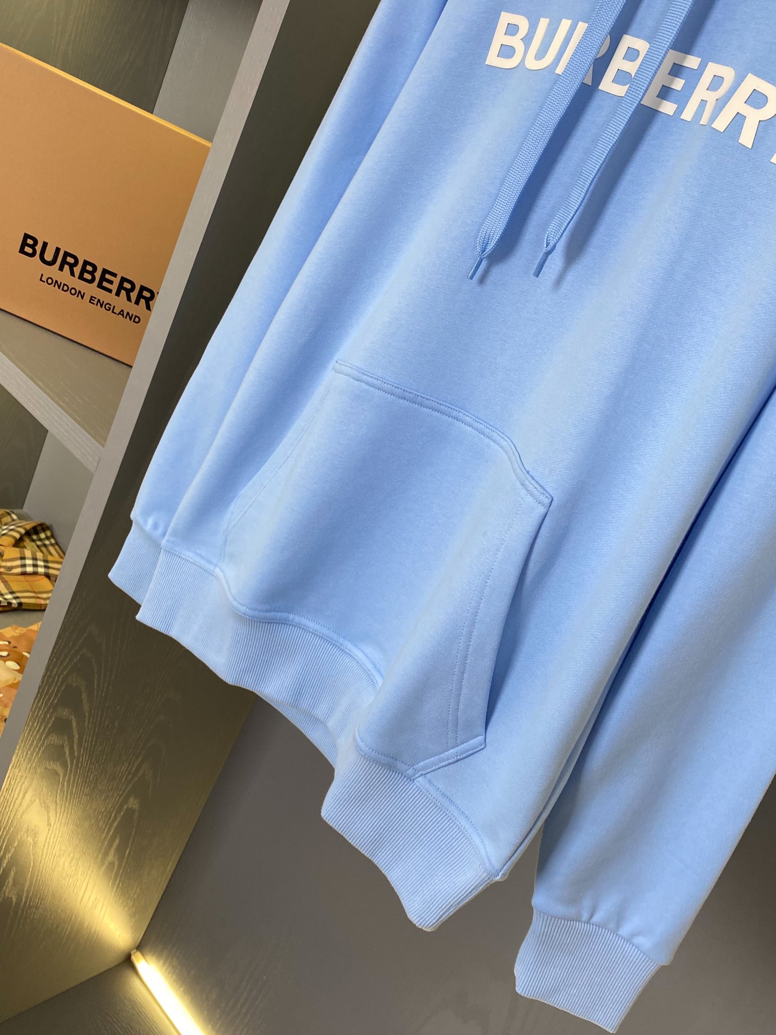 Burberry Unisex Sweatshirt Size S-XXL