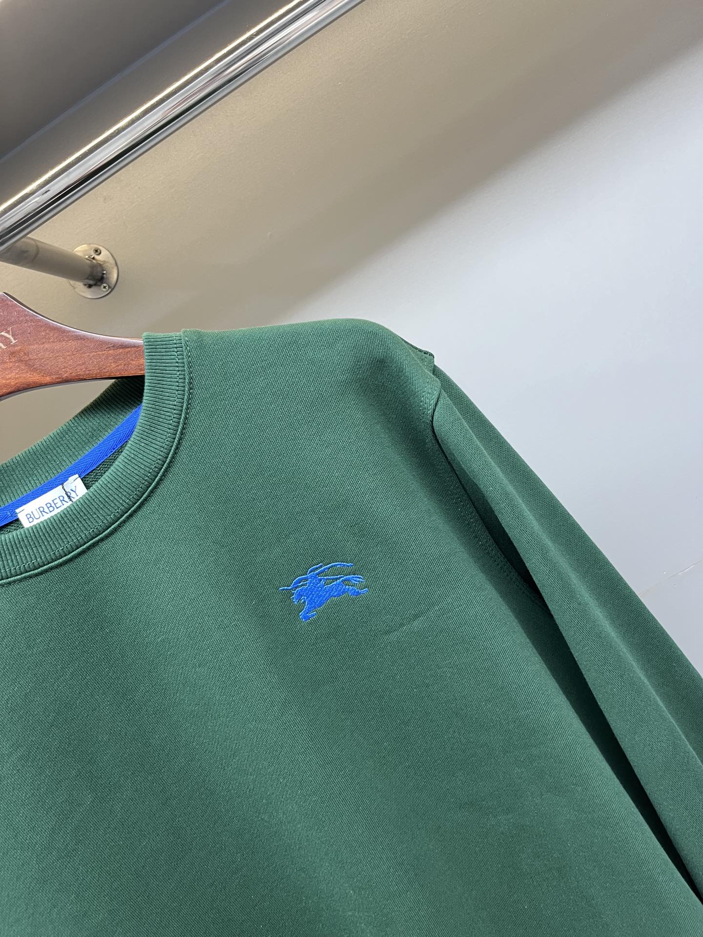 Burberry Unisex Sweatshirt Size S-XXL