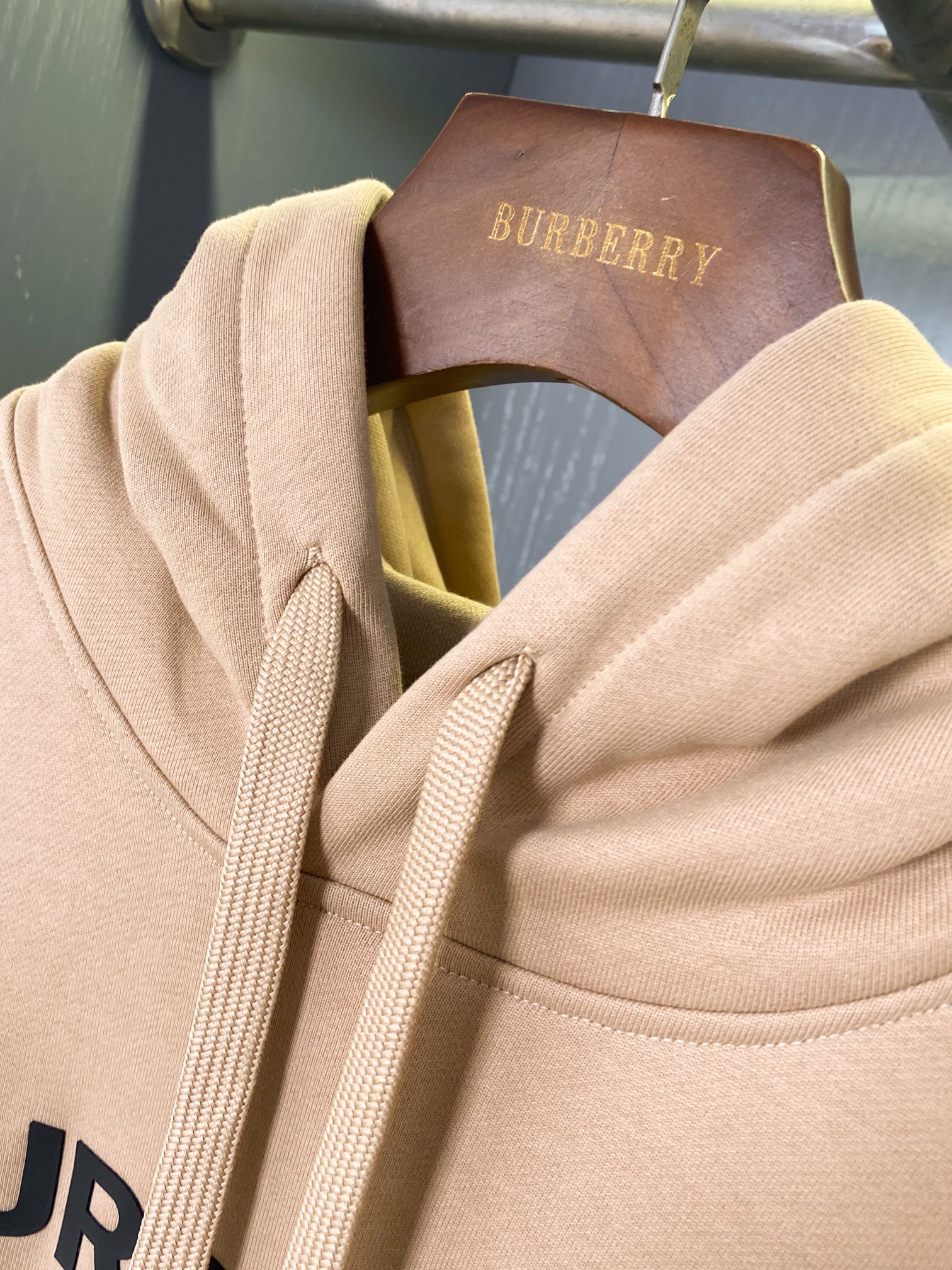 Burberry Unisex Sweatshirt Size S-XXL