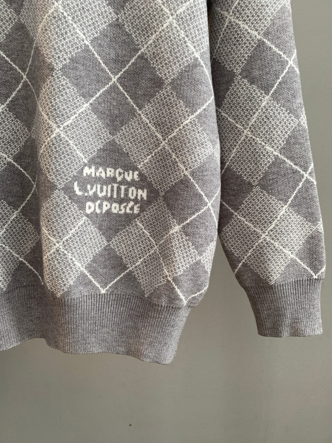 Louis Vuitton Unisex Sweatshirt Size S-XXL