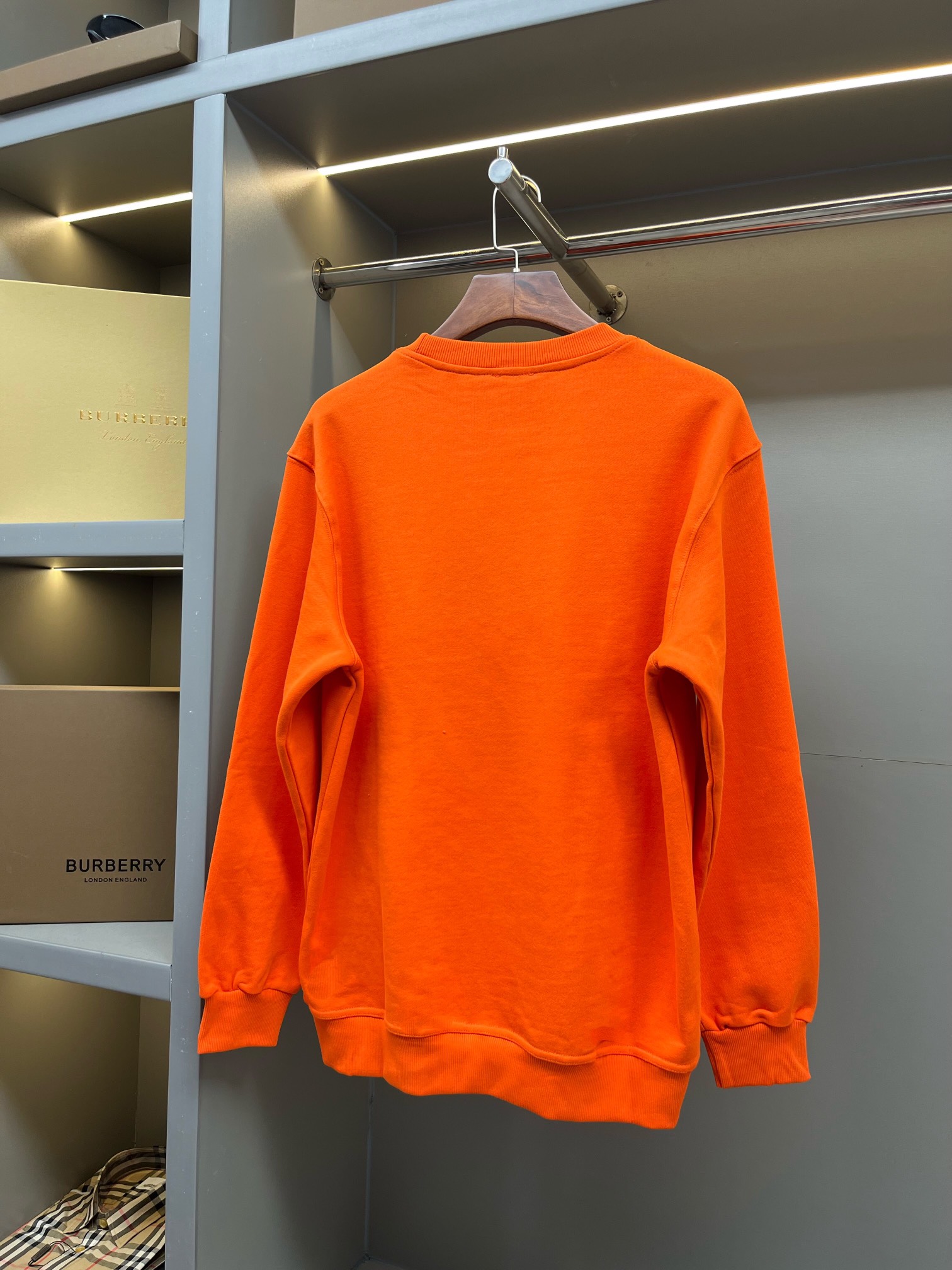 Burberry Unisex Sweatshirt Size S-XXL