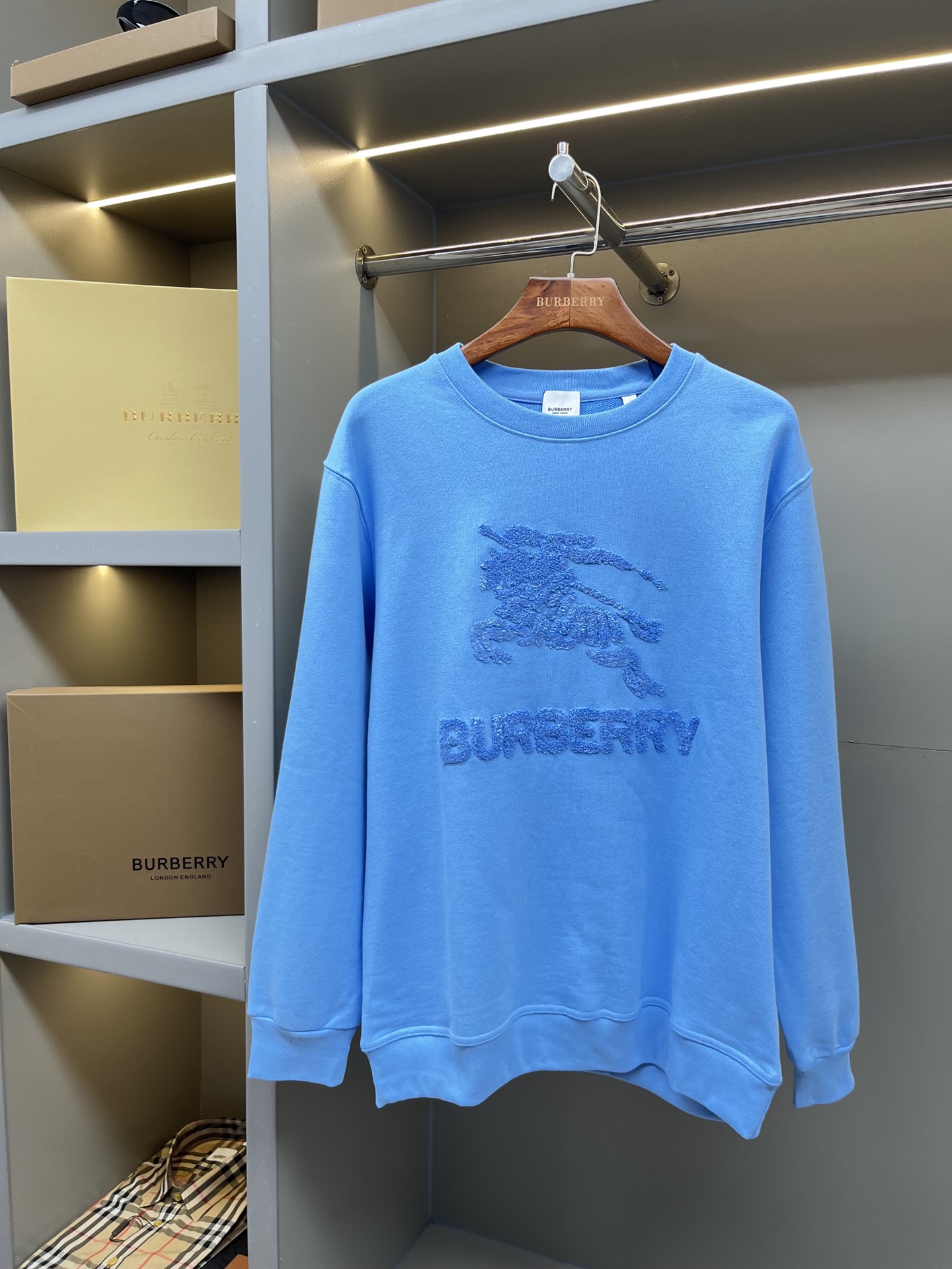 Burberry Unisex Sweatshirt Size S-XXL