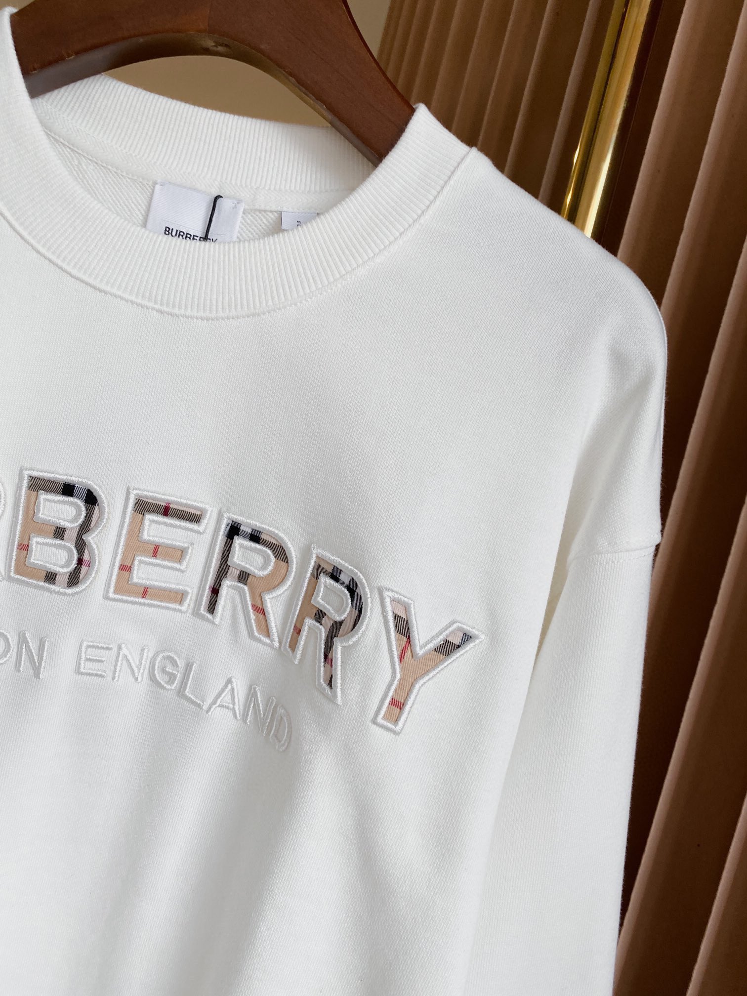 Burberry Unisex Sweatshirt Size S-XXL