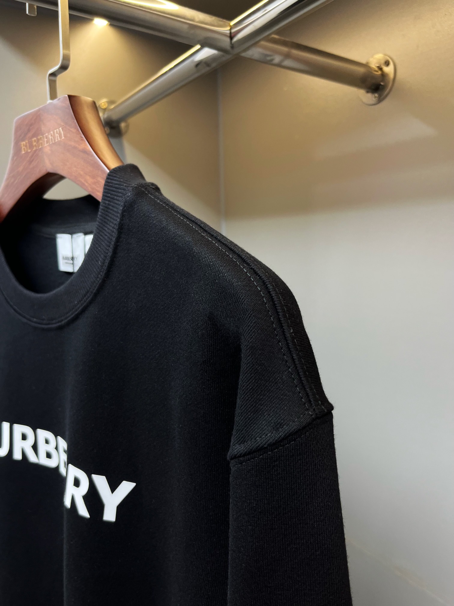 Burberry Unisex Sweatshirt Size S-XXL