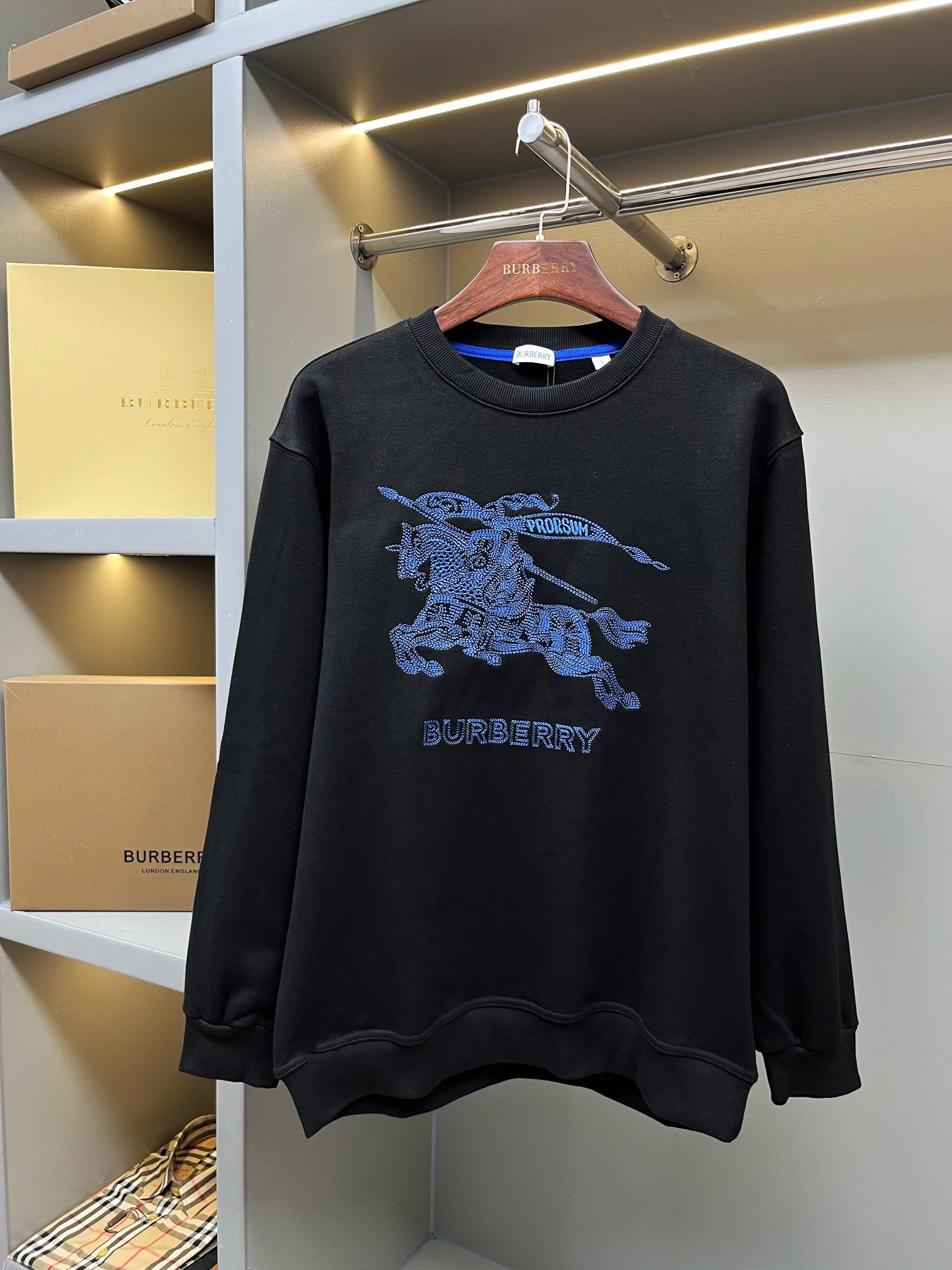 Burberry Unisex Sweatshirt Size S-XXL