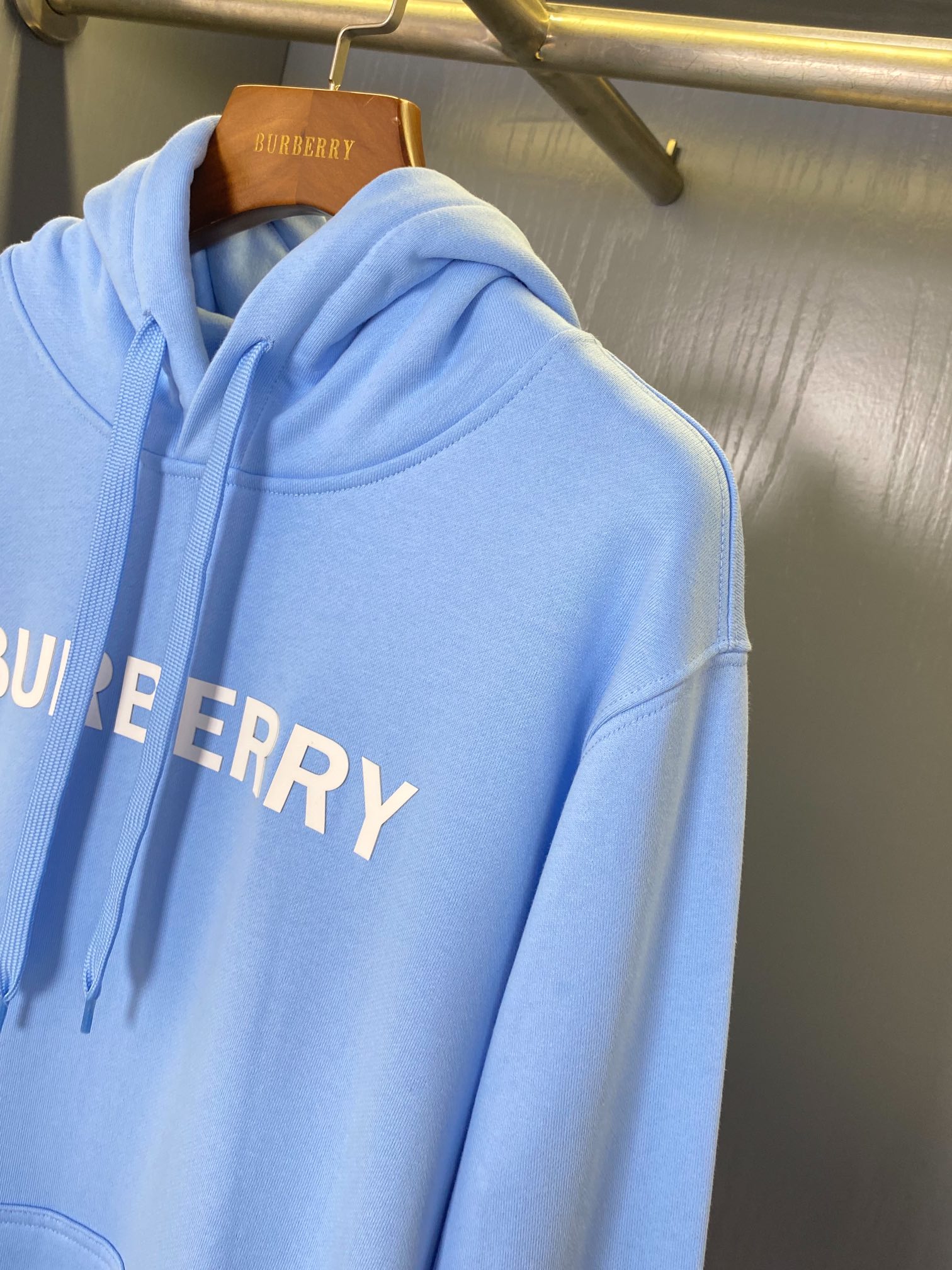 Burberry Unisex Sweatshirt Size S-XXL