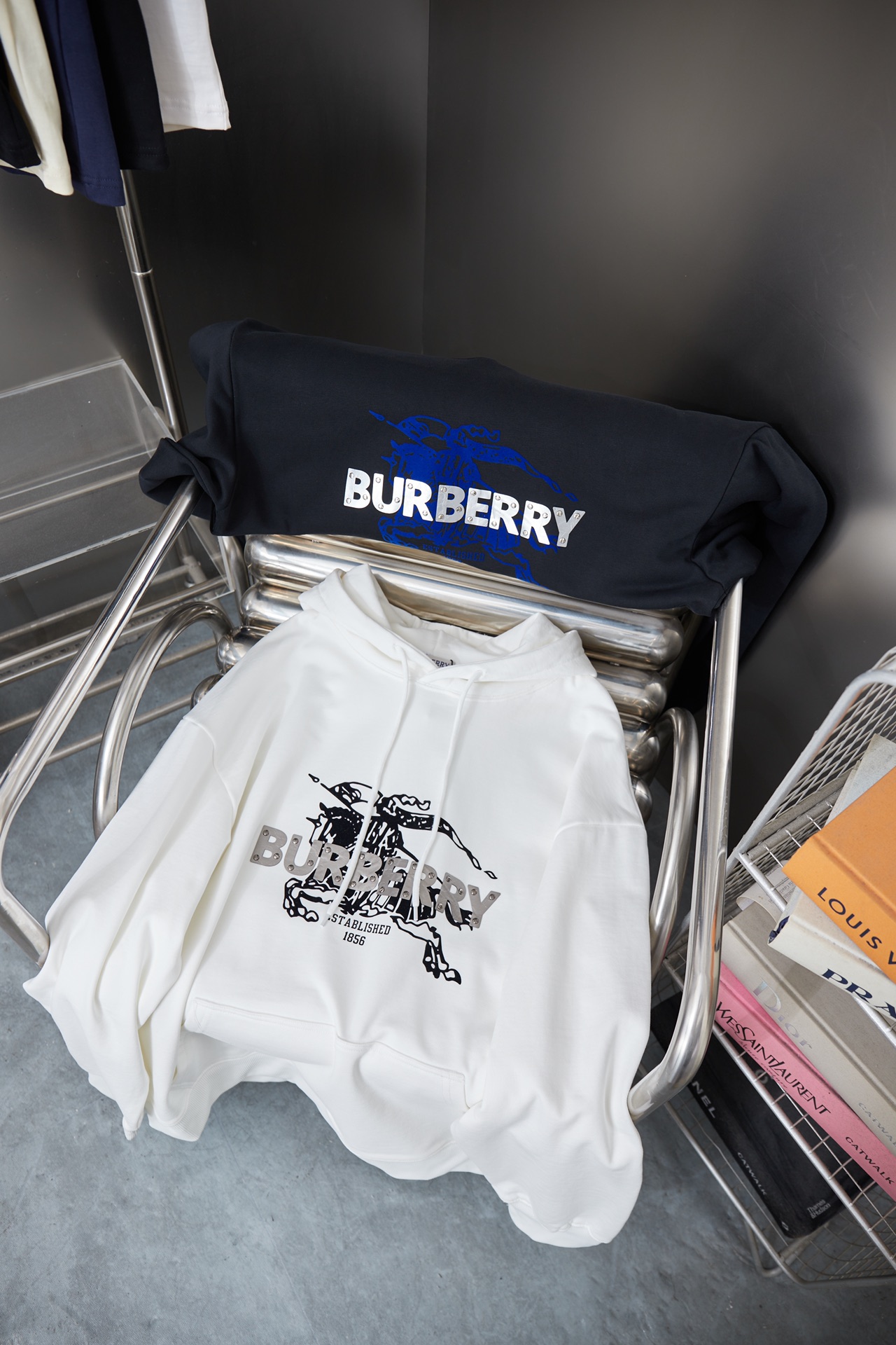 Burberry Unisex Sweatshirt Size S-XL
