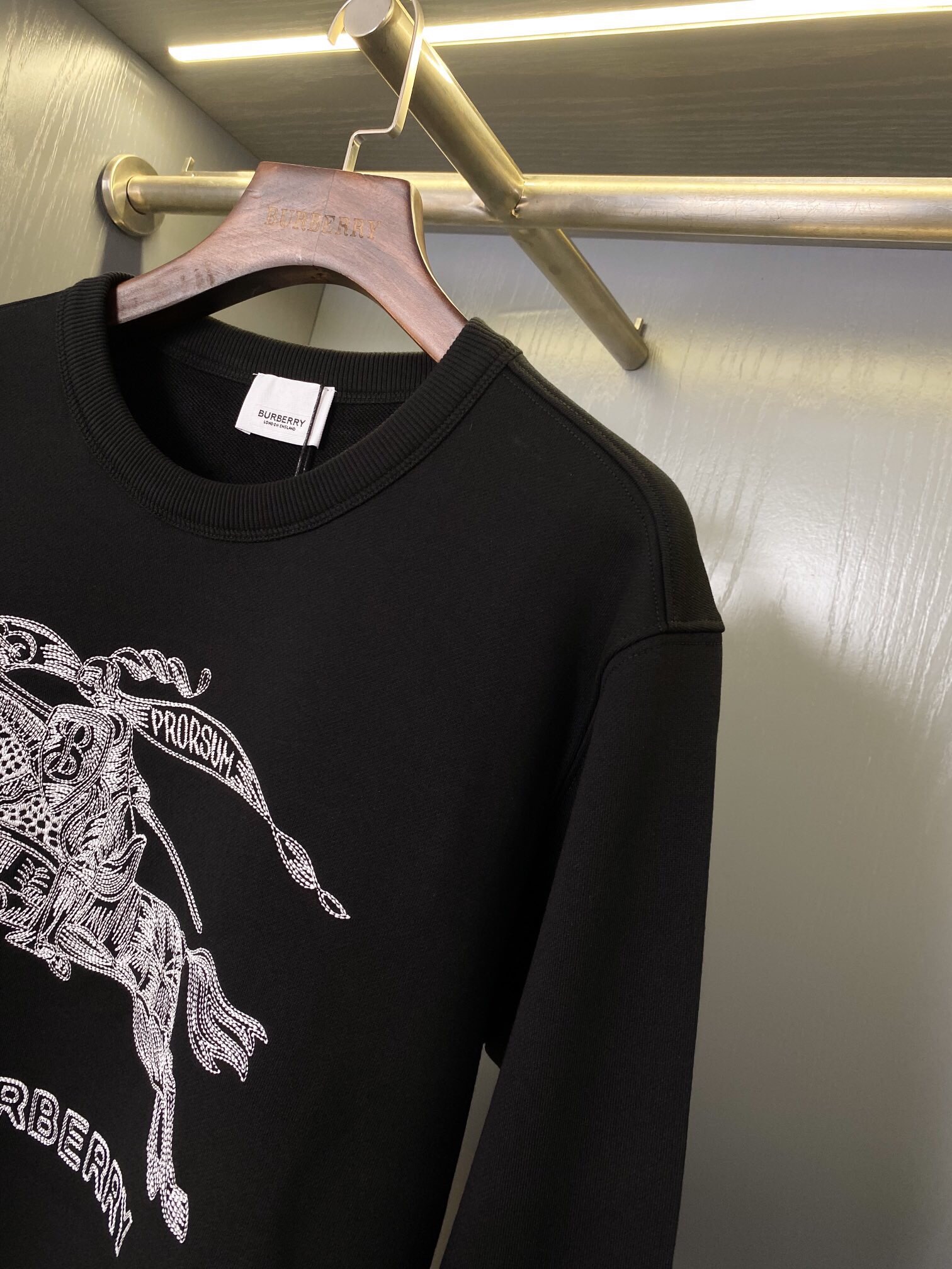 Burberry Unisex Sweatshirt Size S-XXL