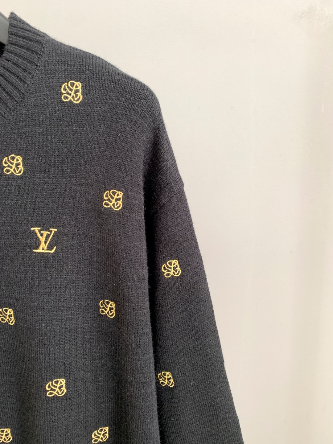 Louis Vuitton Unisex Sweatshirt Size S-XXL