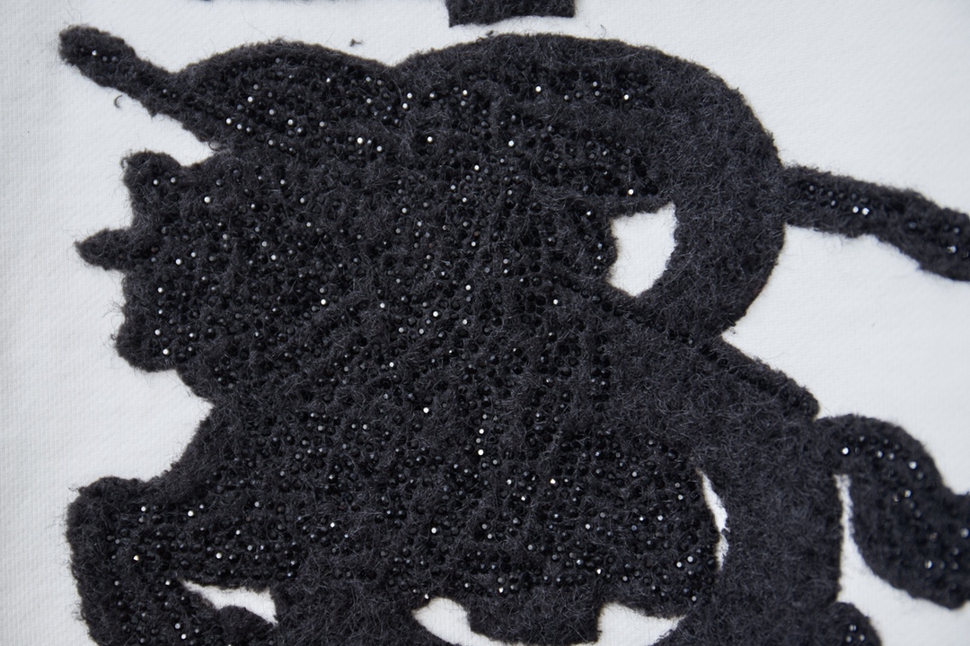 Burberry Unisex Sweatshirt Size S-XL