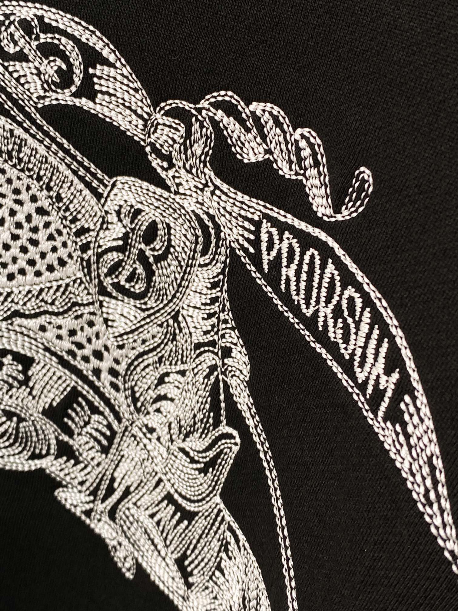 Burberry Unisex Sweatshirt Size S-XXL