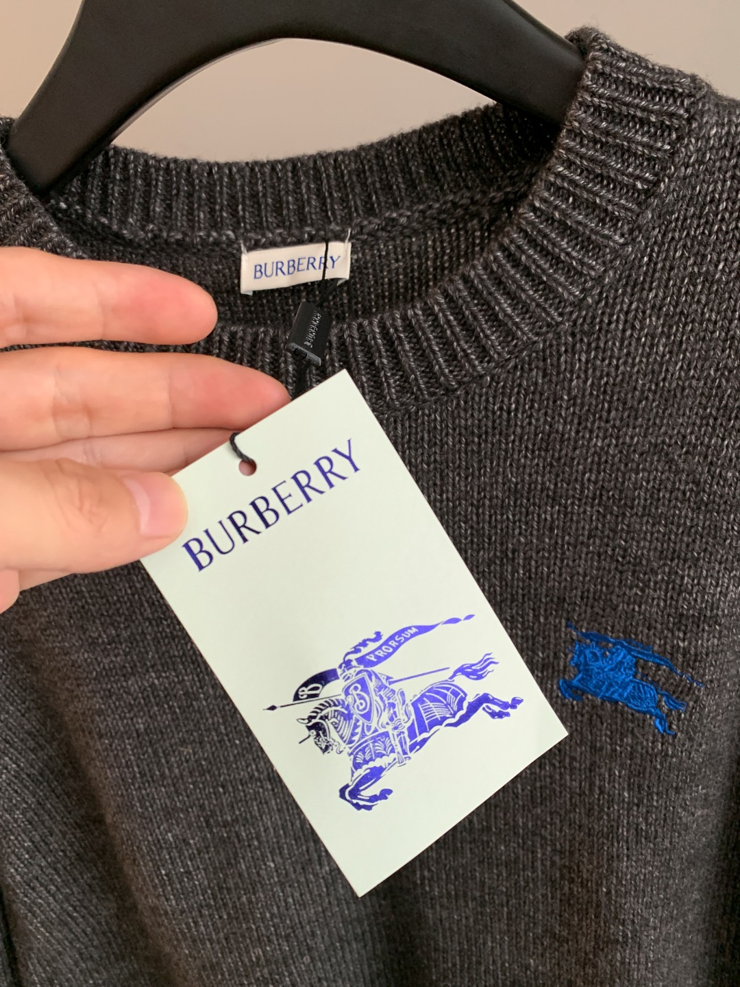 Burberry Unisex Sweatshirt Size S-XXL