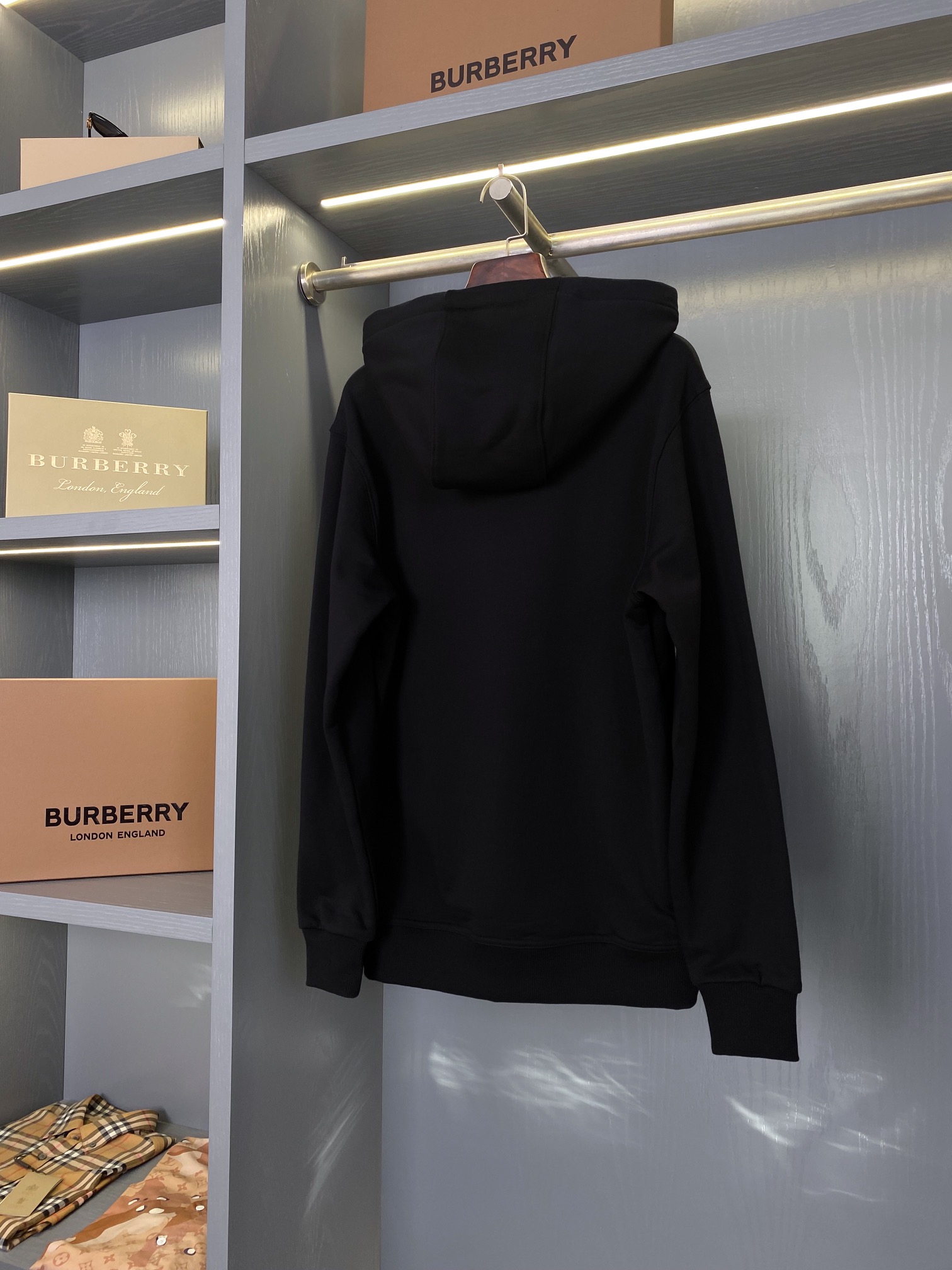Burberry Unisex Sweatshirt Size S-XXL