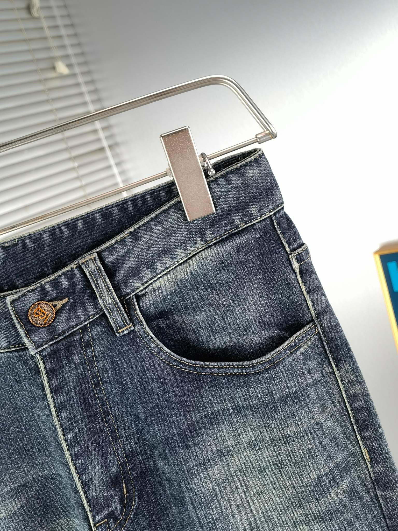 Burberry Jeans Men Size 29-42